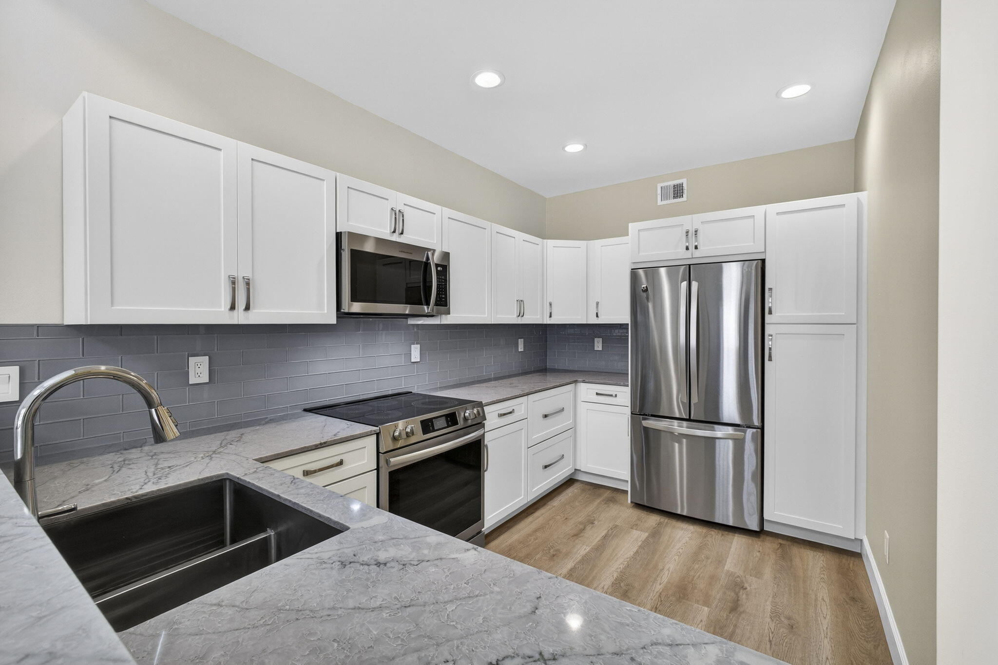 WELLINGTONS EDGE - Residential Lease