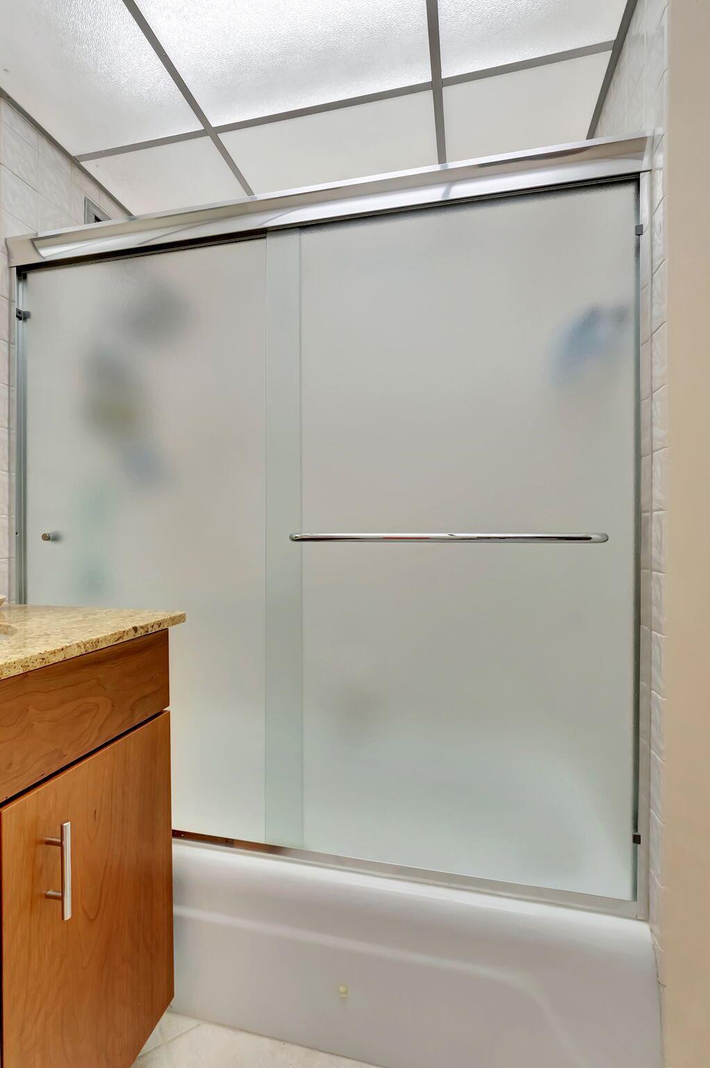 COASTAL HOUSE CONDO - Residential