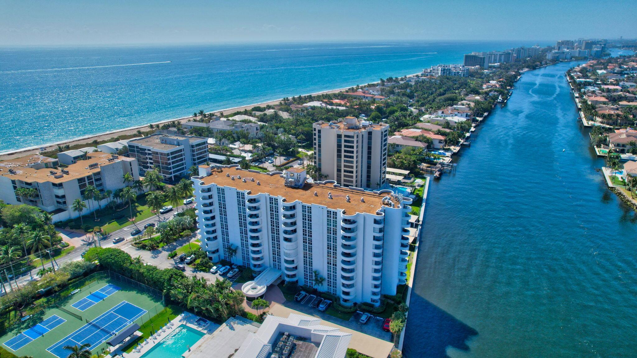 COASTAL HOUSE CONDO - Residential