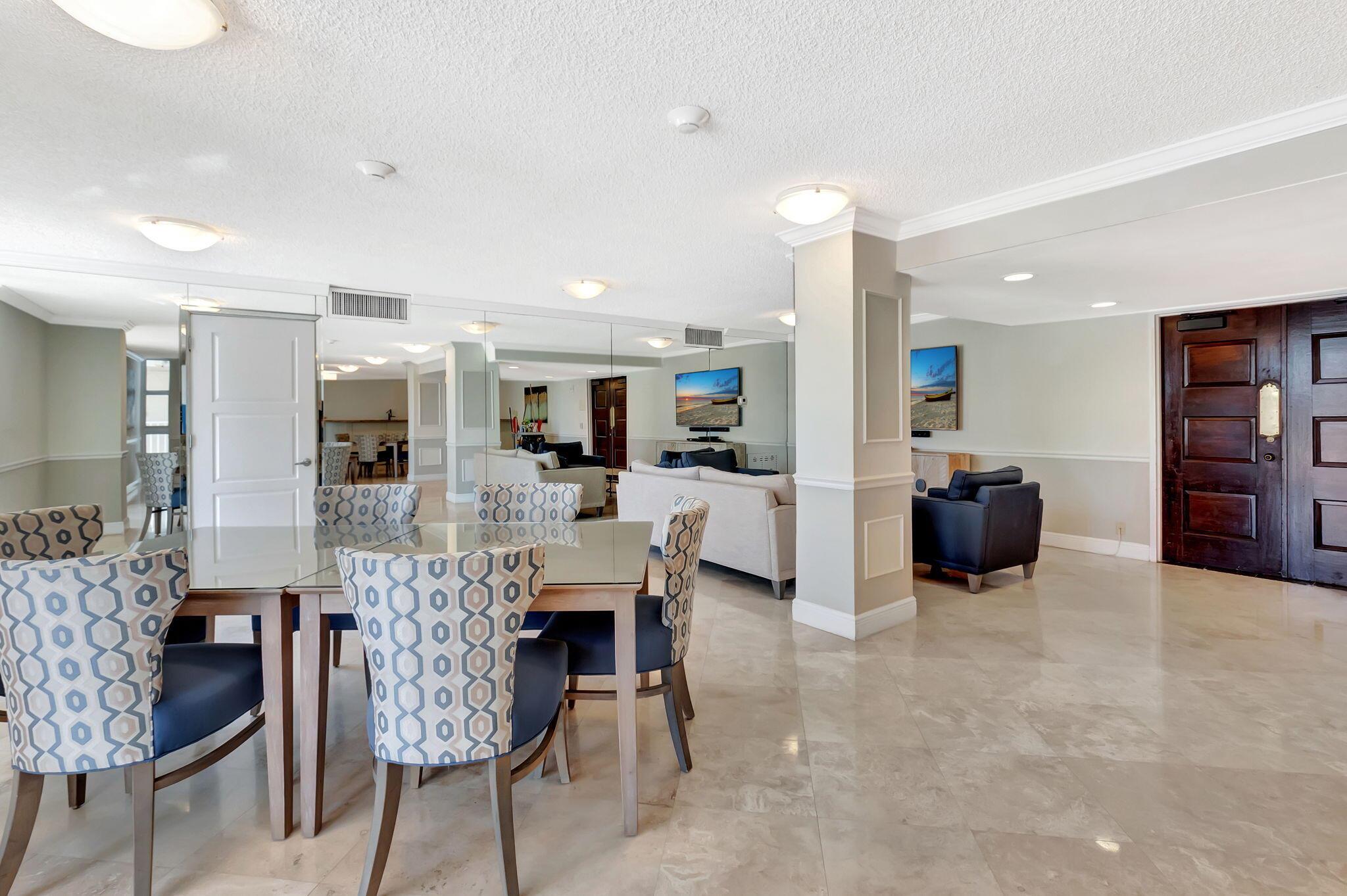 COASTAL HOUSE CONDO - Residential