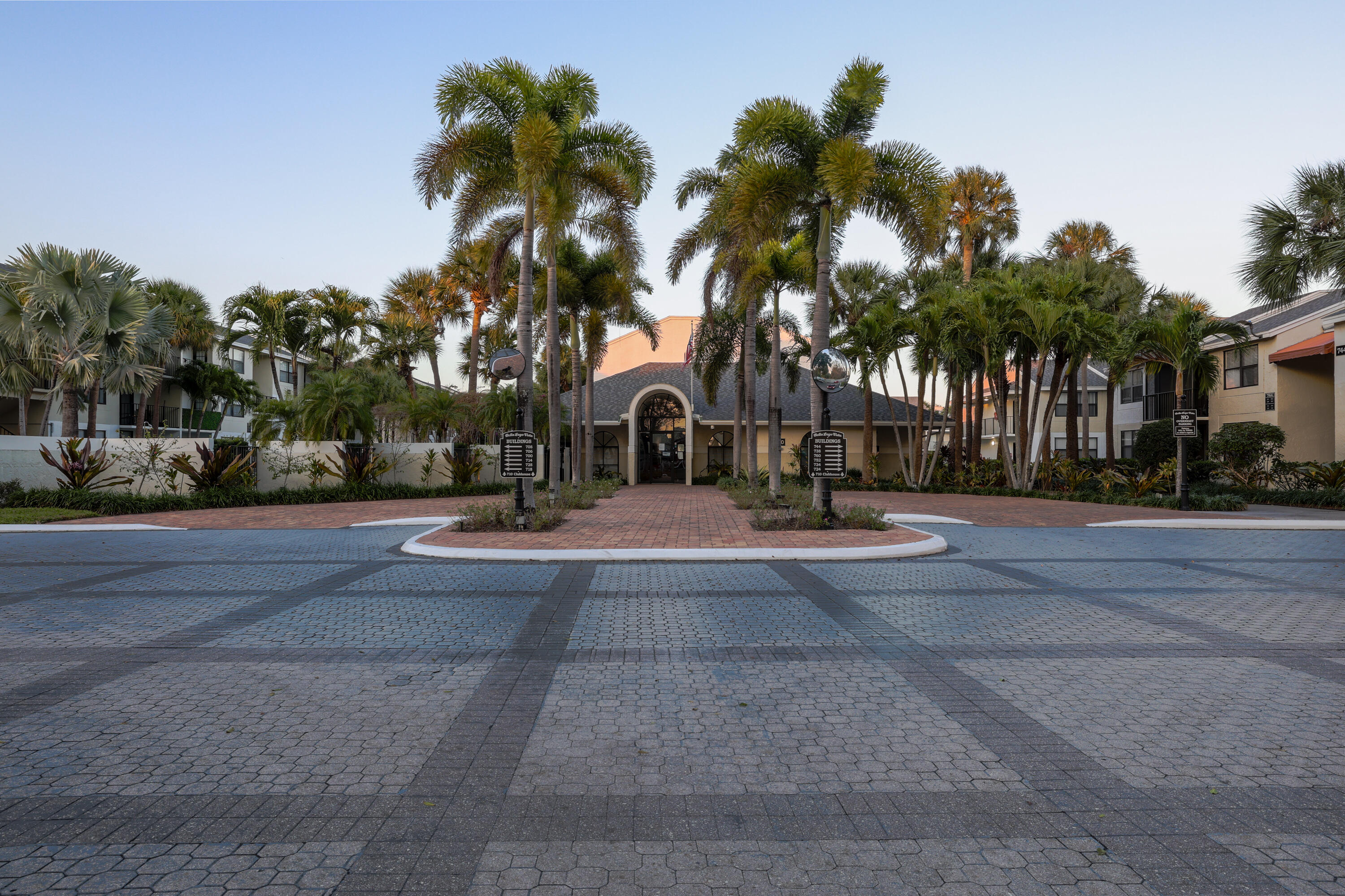 CLEAR LAKE CLUB CONDOMINIUM - Residential