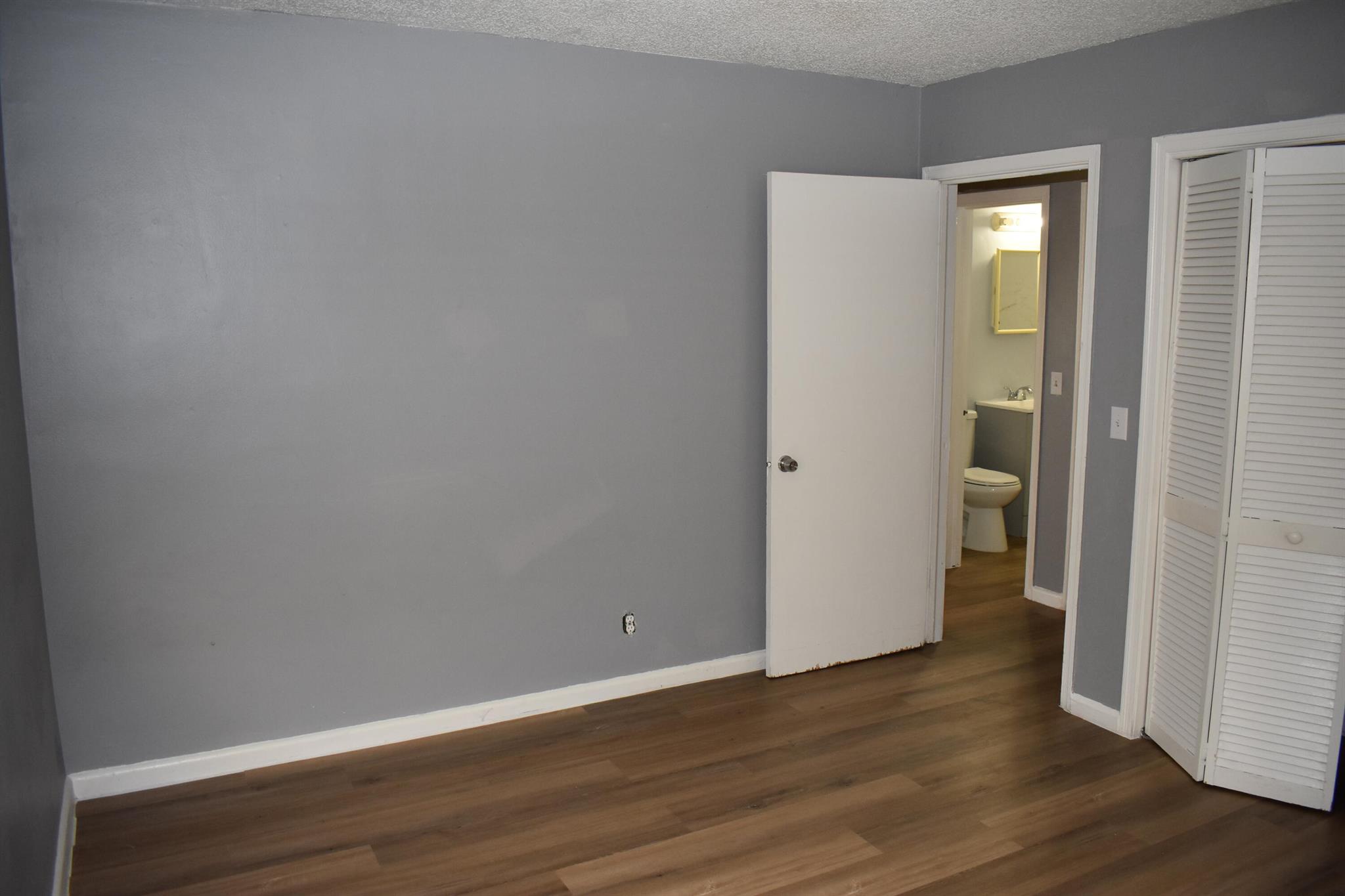 COLONIAL ESTATES - Residential Lease