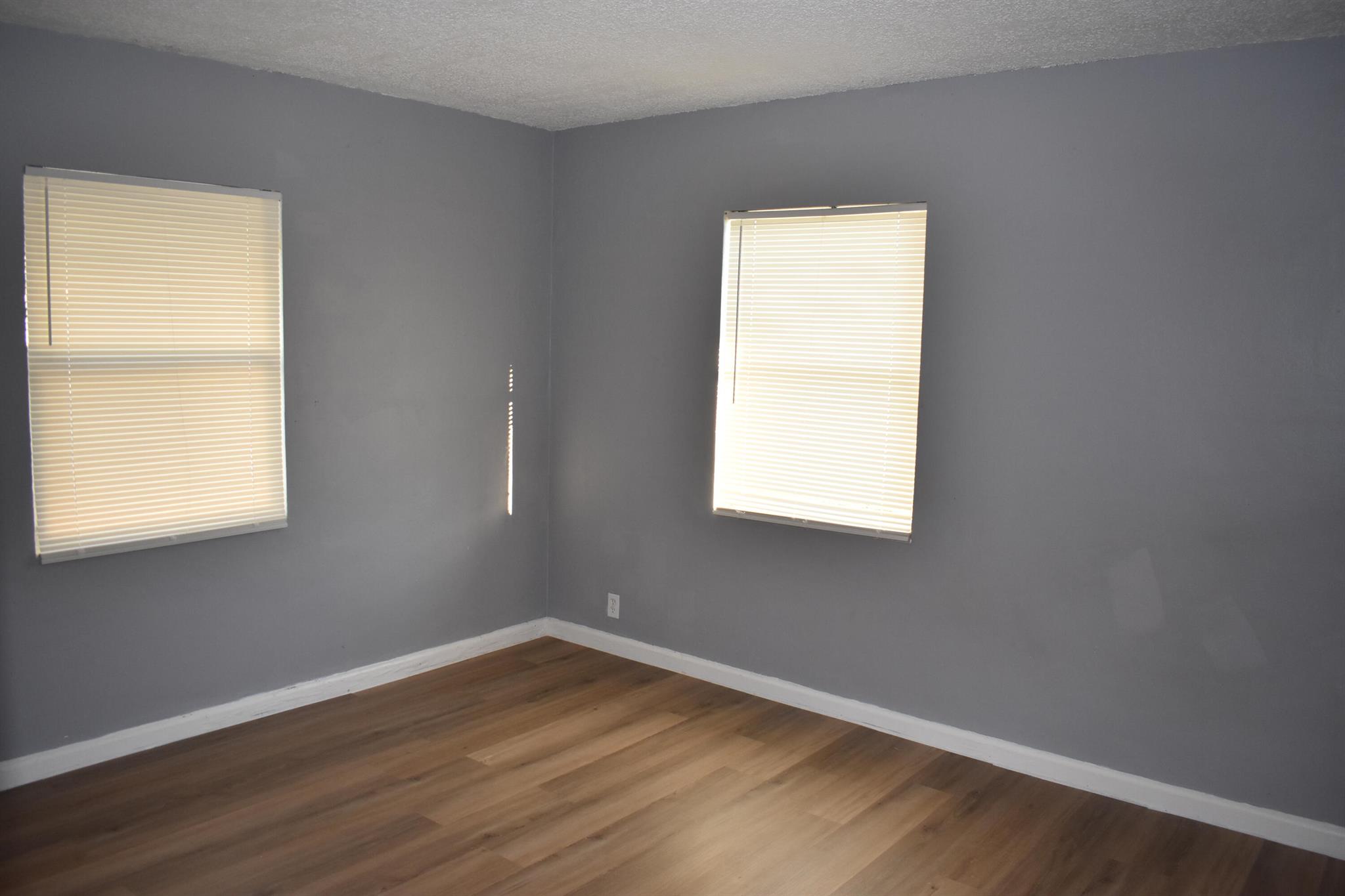 COLONIAL ESTATES - Residential Lease