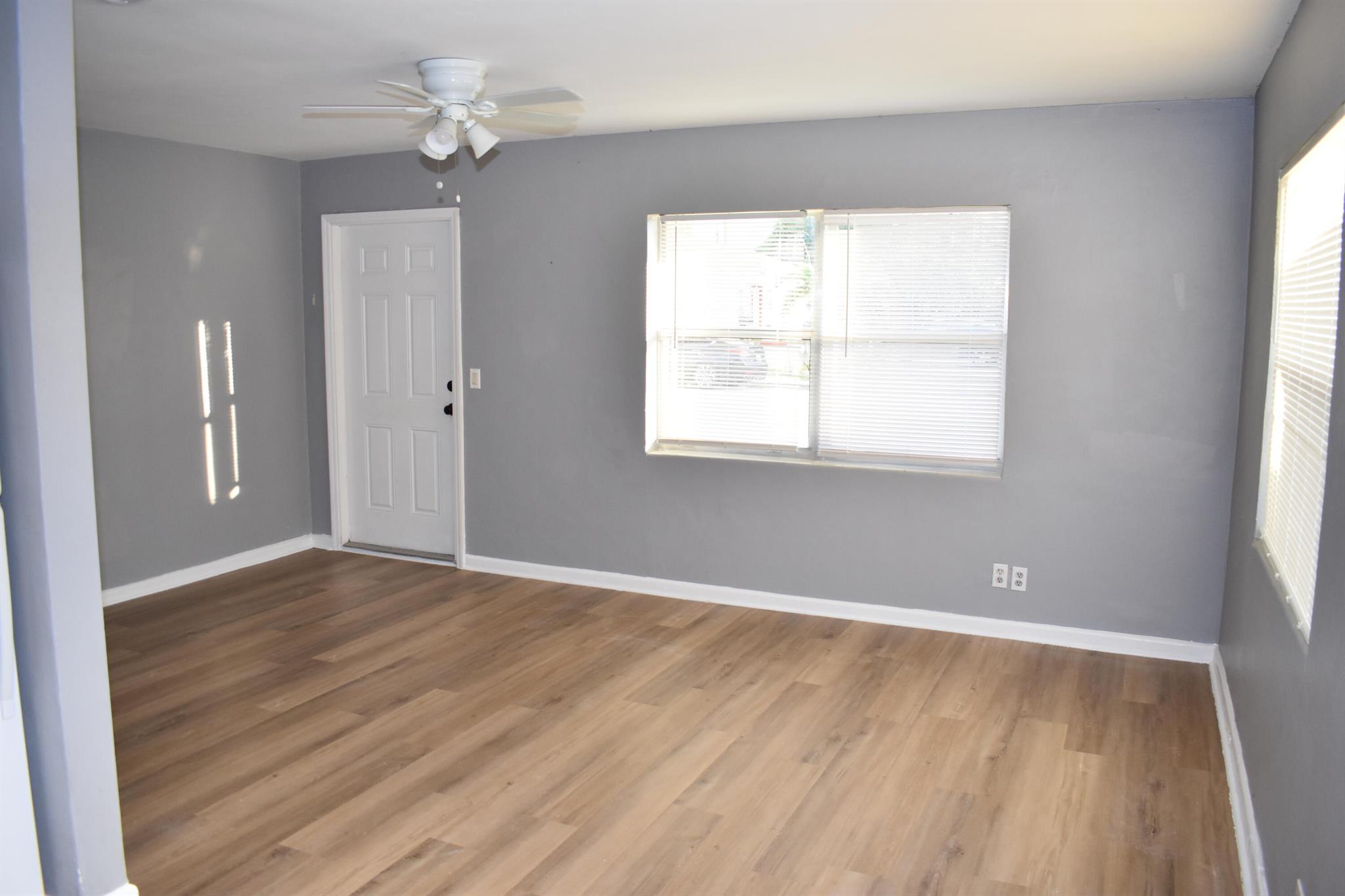 COLONIAL ESTATES - Residential Lease