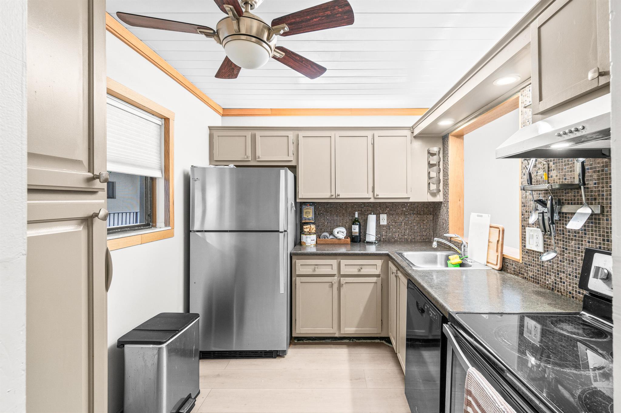 Las Verdes (CYPRESS CONDO - Residential