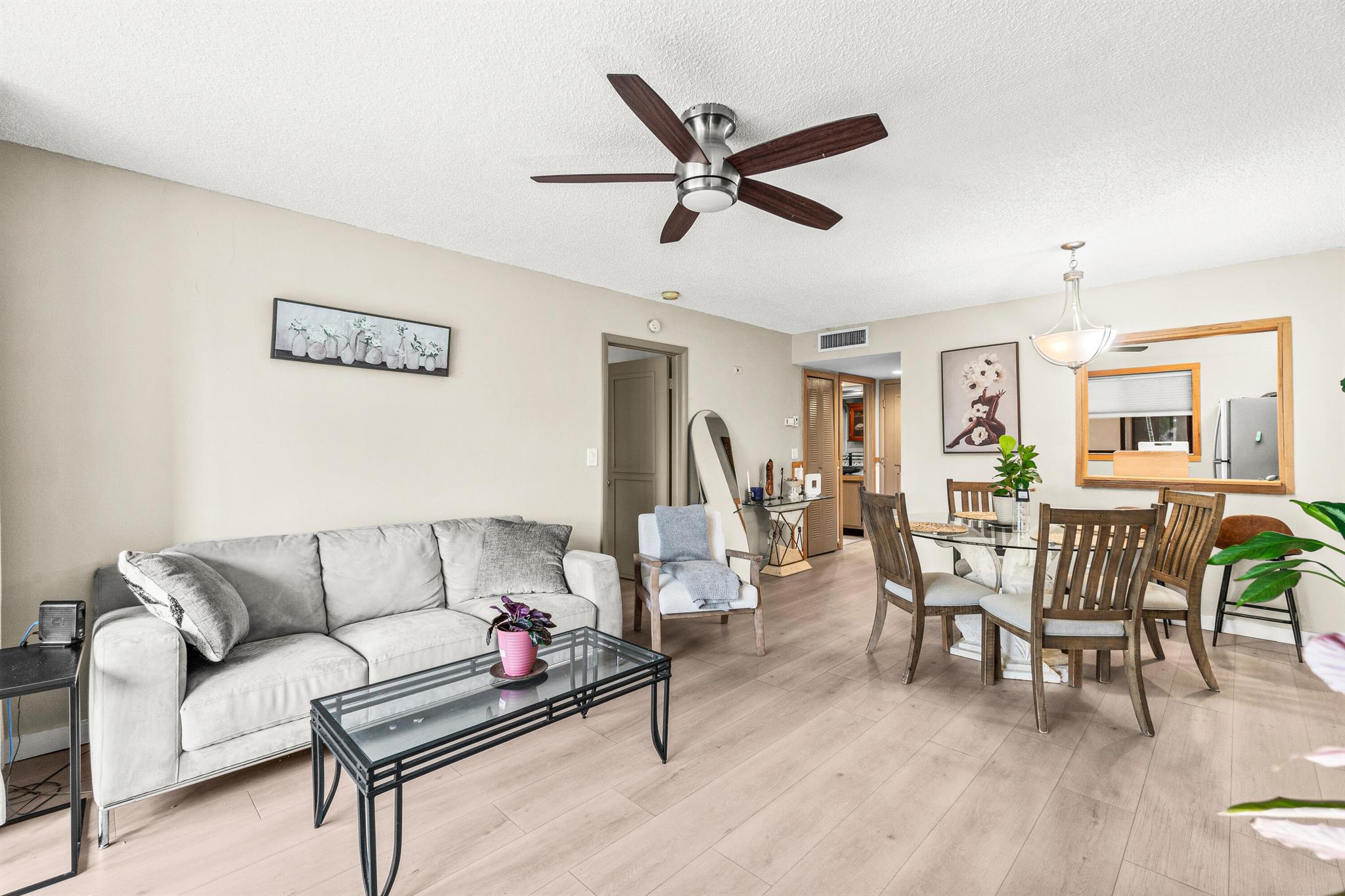 Las Verdes (CYPRESS CONDO - Residential