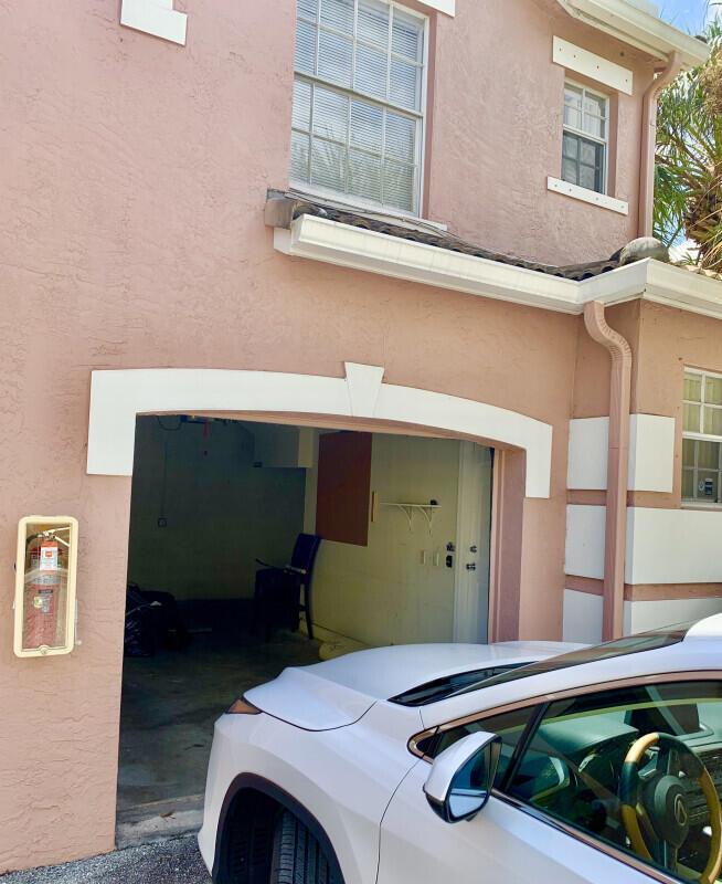 RESIDENCES OF BELMONT AT - Residential Lease