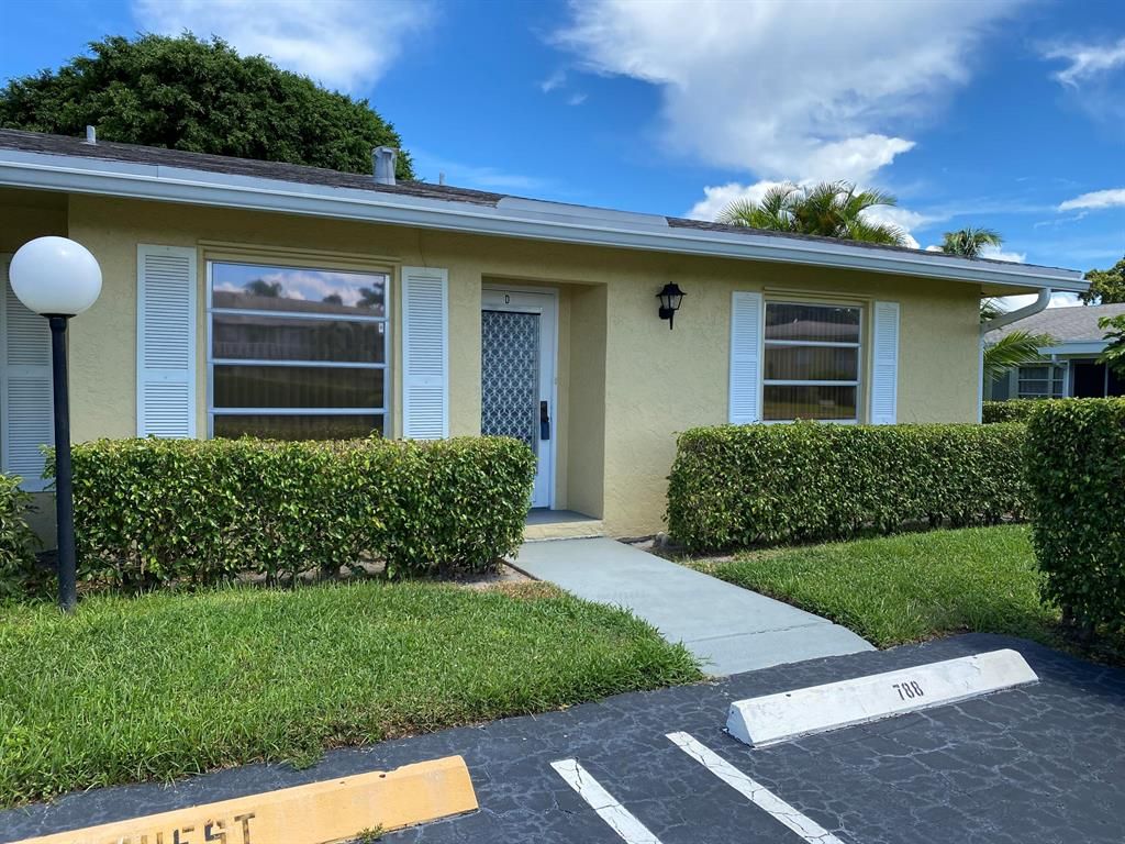 Photo of 1110 Cactus Terrace Ter #D, Delray Beach, FL 33445 (MLS # R10827114)