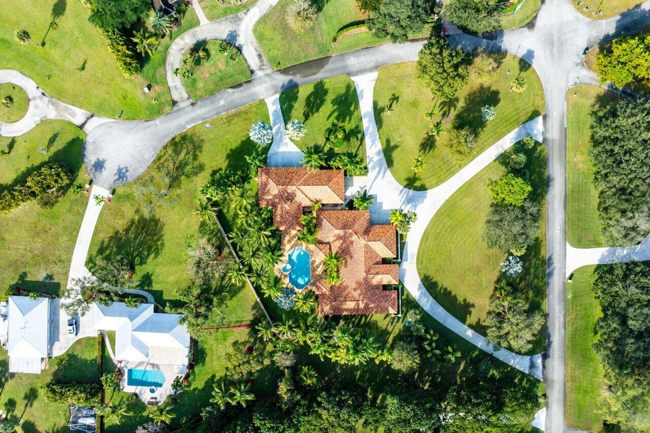 HORSESHOE ACRES - Residential