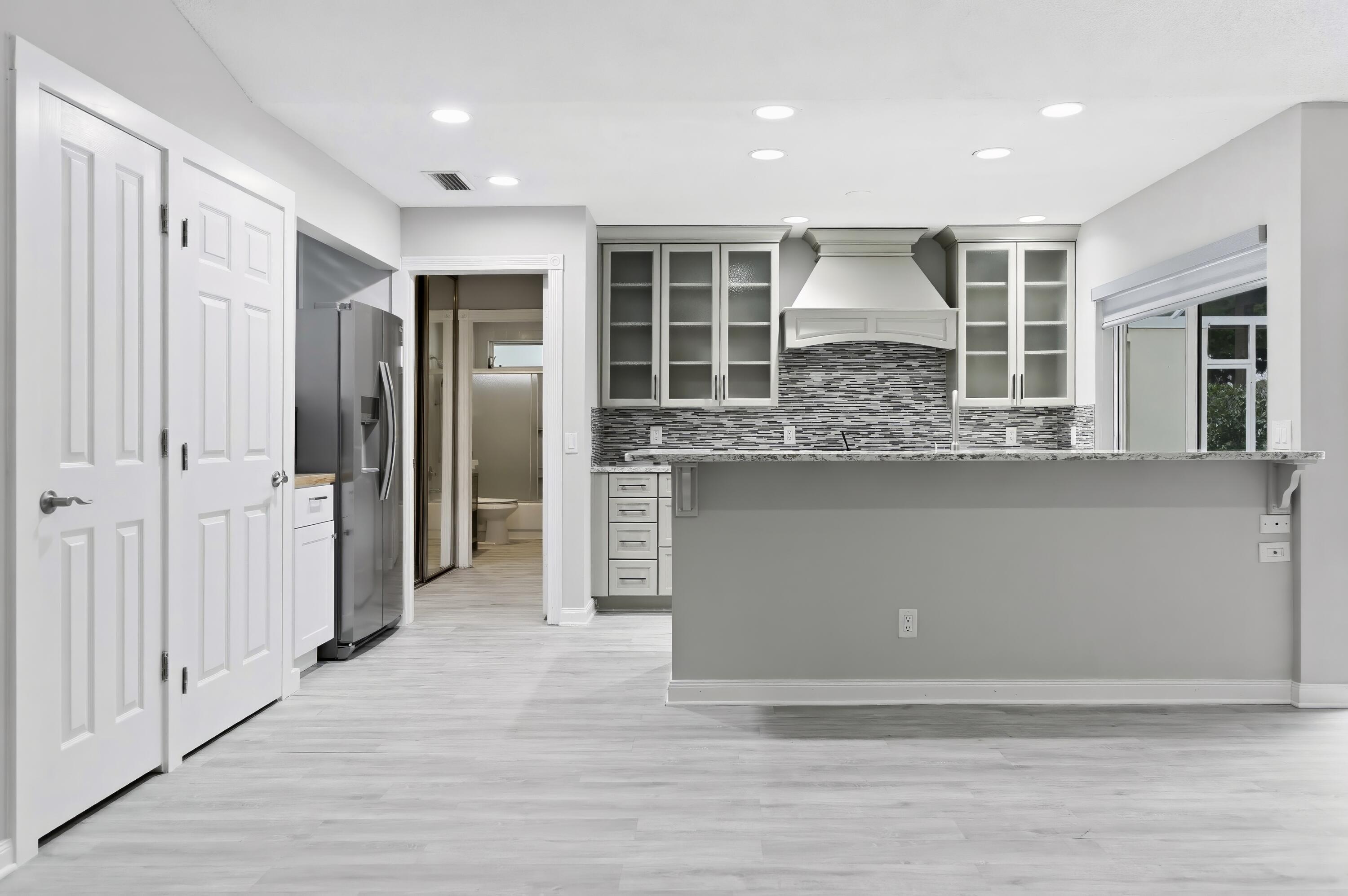 LAKE CATHERINE - Residential