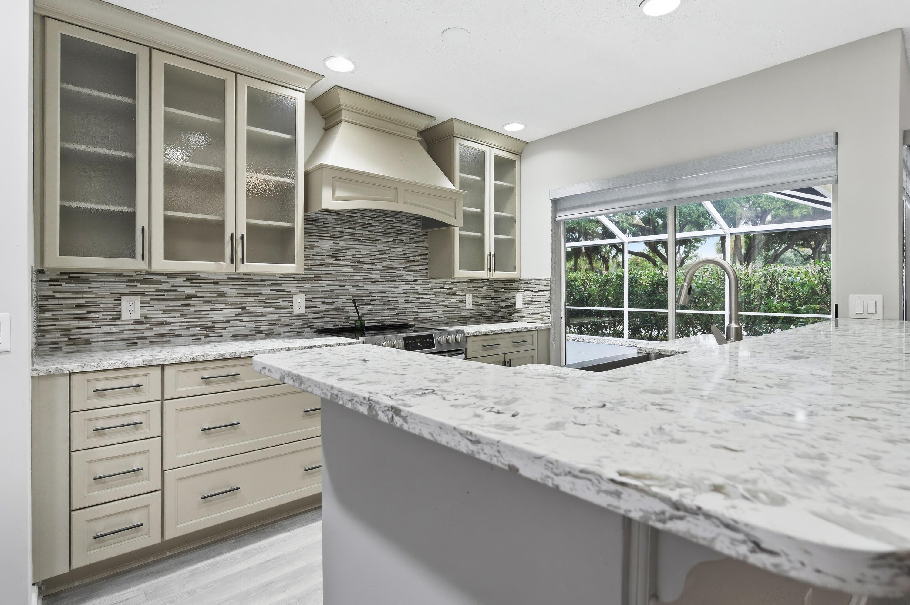 LAKE CATHERINE - Residential