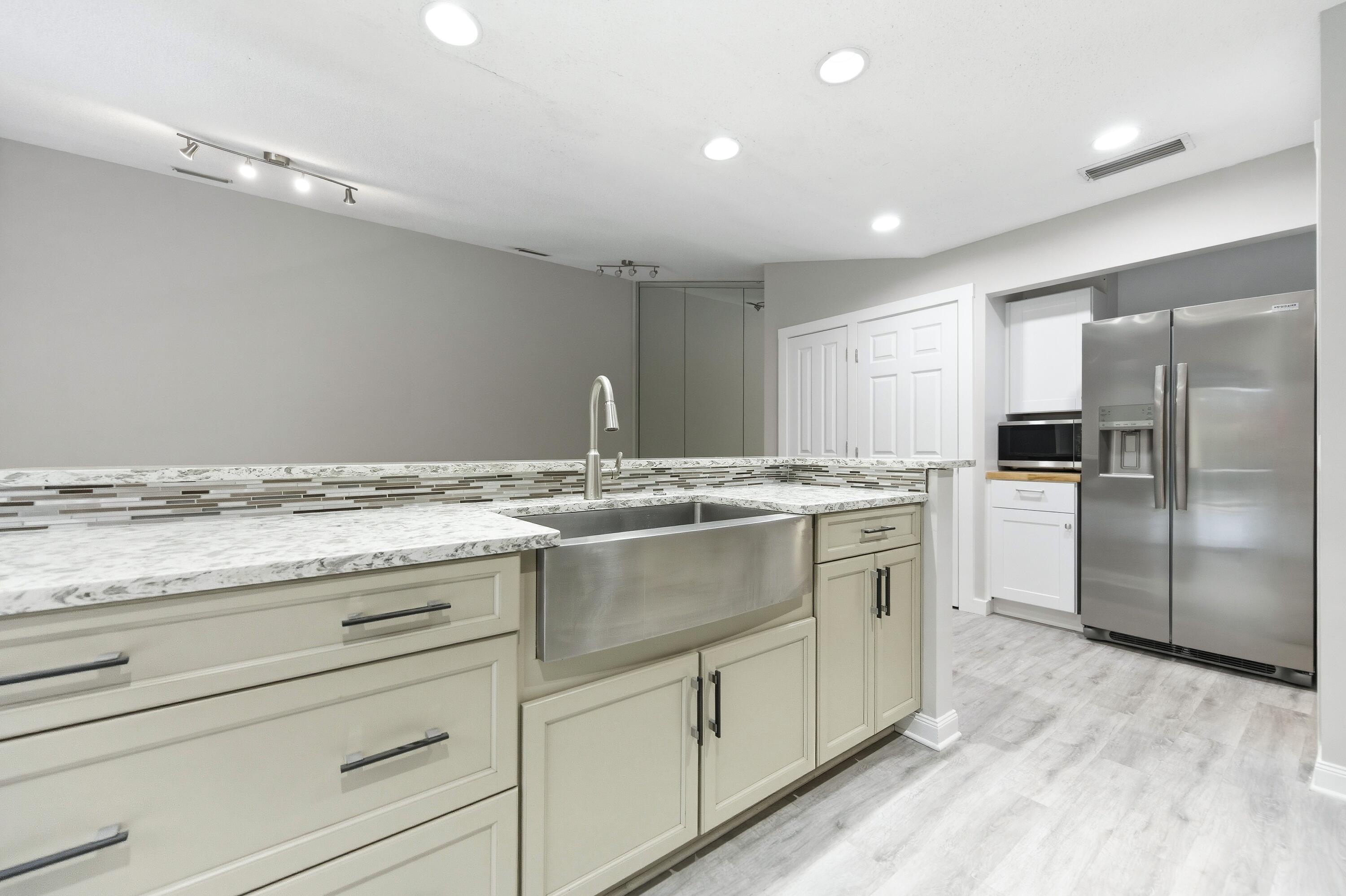 LAKE CATHERINE - Residential