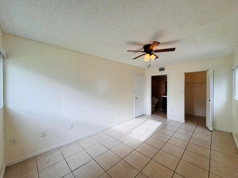 20681 NE 4th Place 105 Miami FL 33179