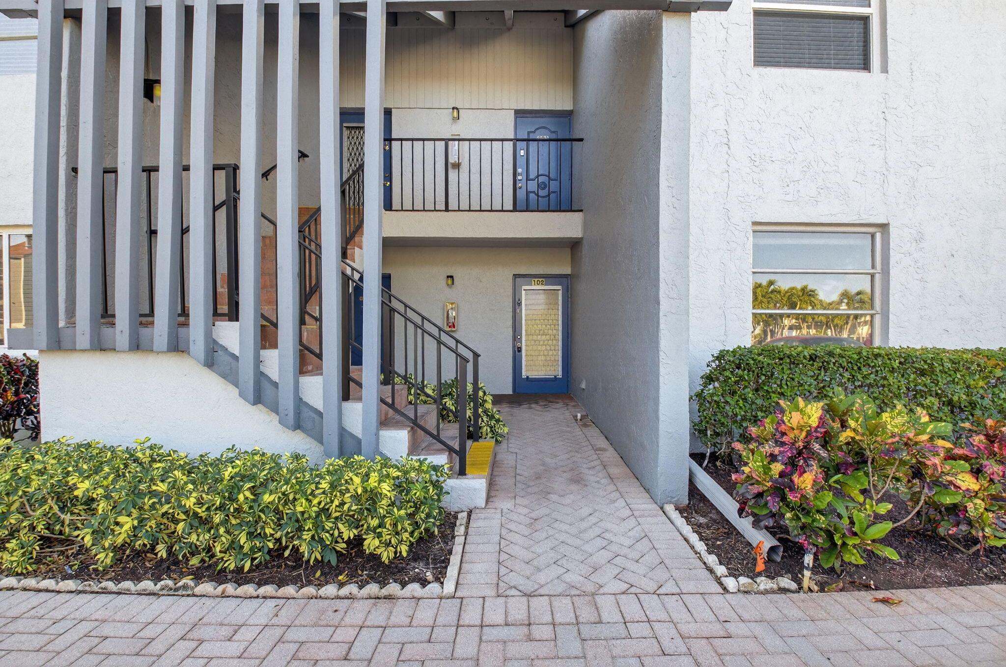 VILLAGES OF ORIOLE DEAUVI - Residential