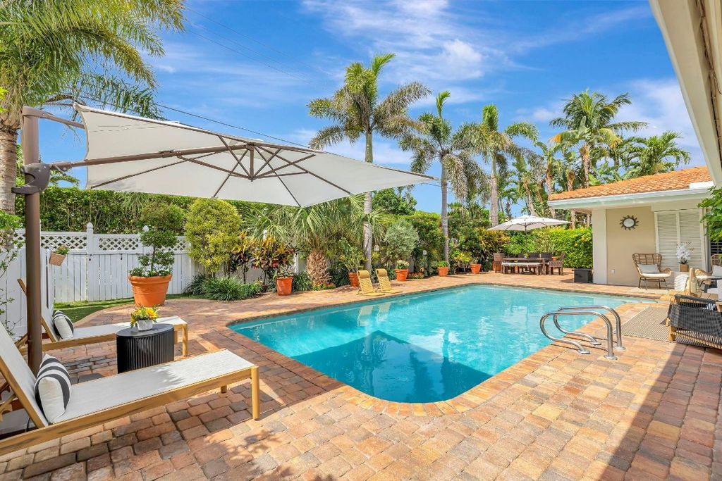 Photo of 868 Barcelona Drive, Boca Raton, FL 33432 (MLS # F10500473)