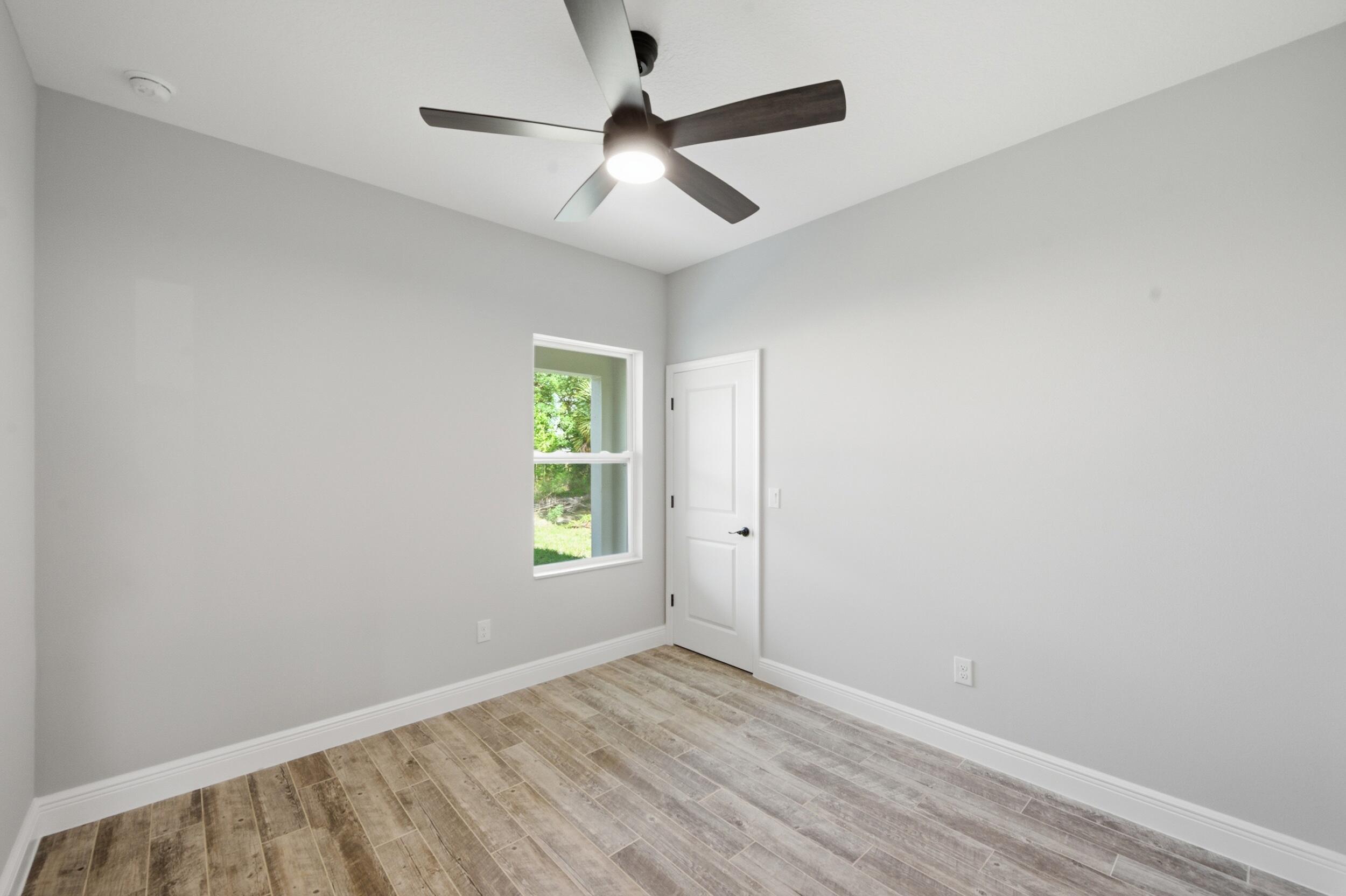 VERO LAKE ESTATES UNIT J - Residential