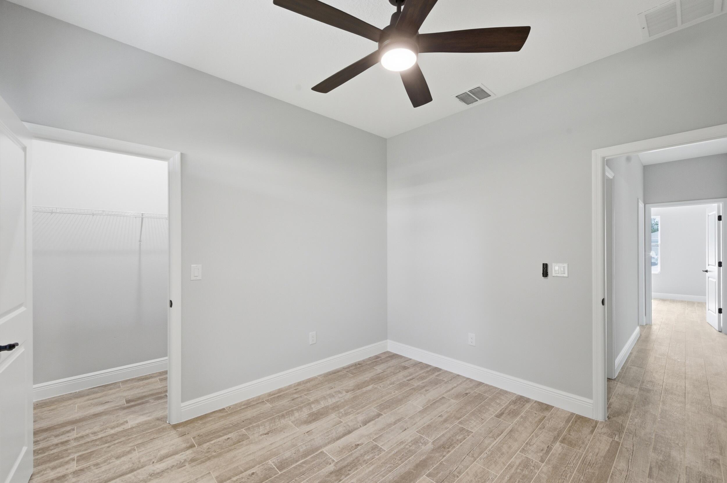 VERO LAKE ESTATES UNIT J - Residential