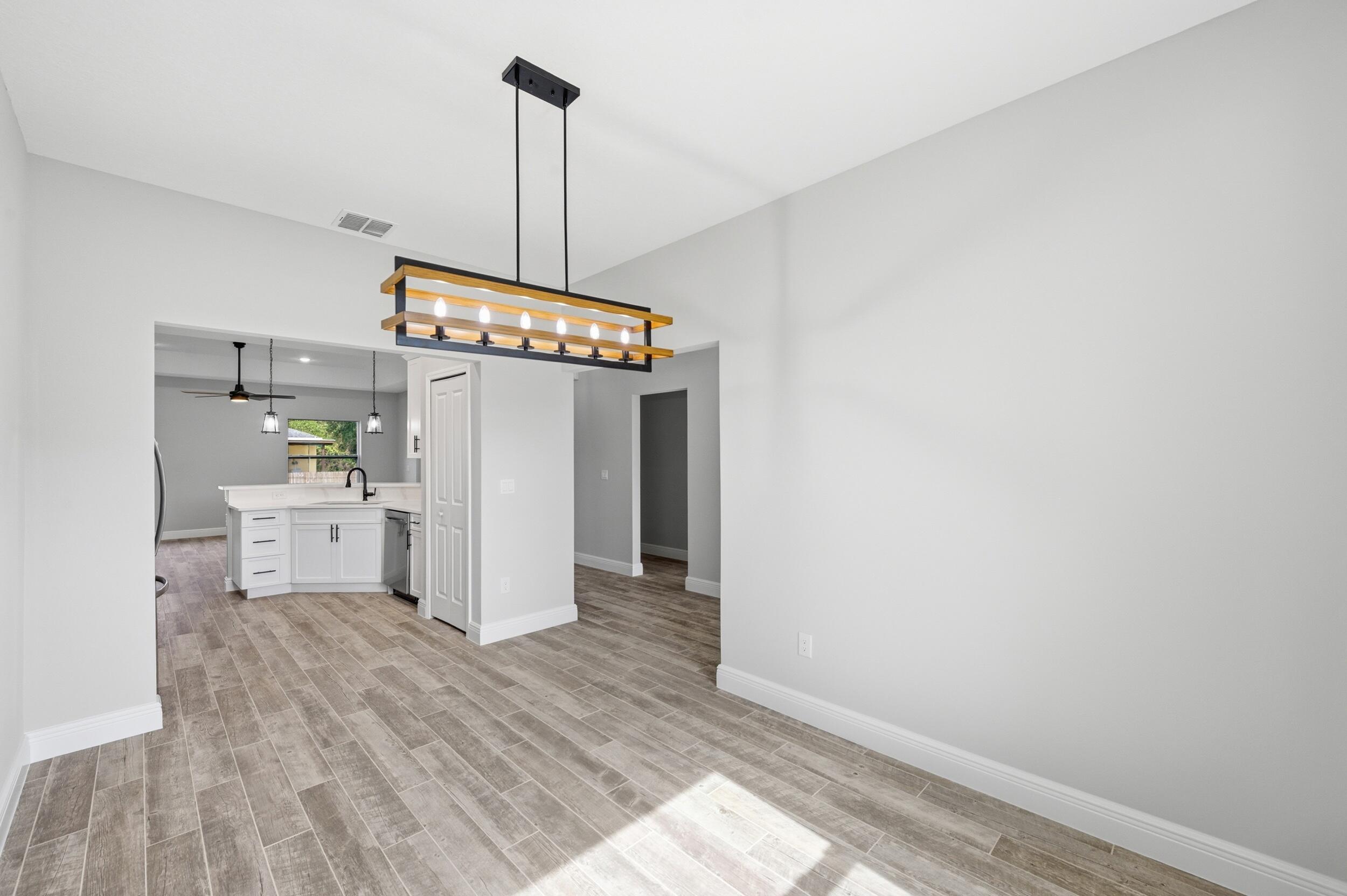 VERO LAKE ESTATES UNIT J - Residential
