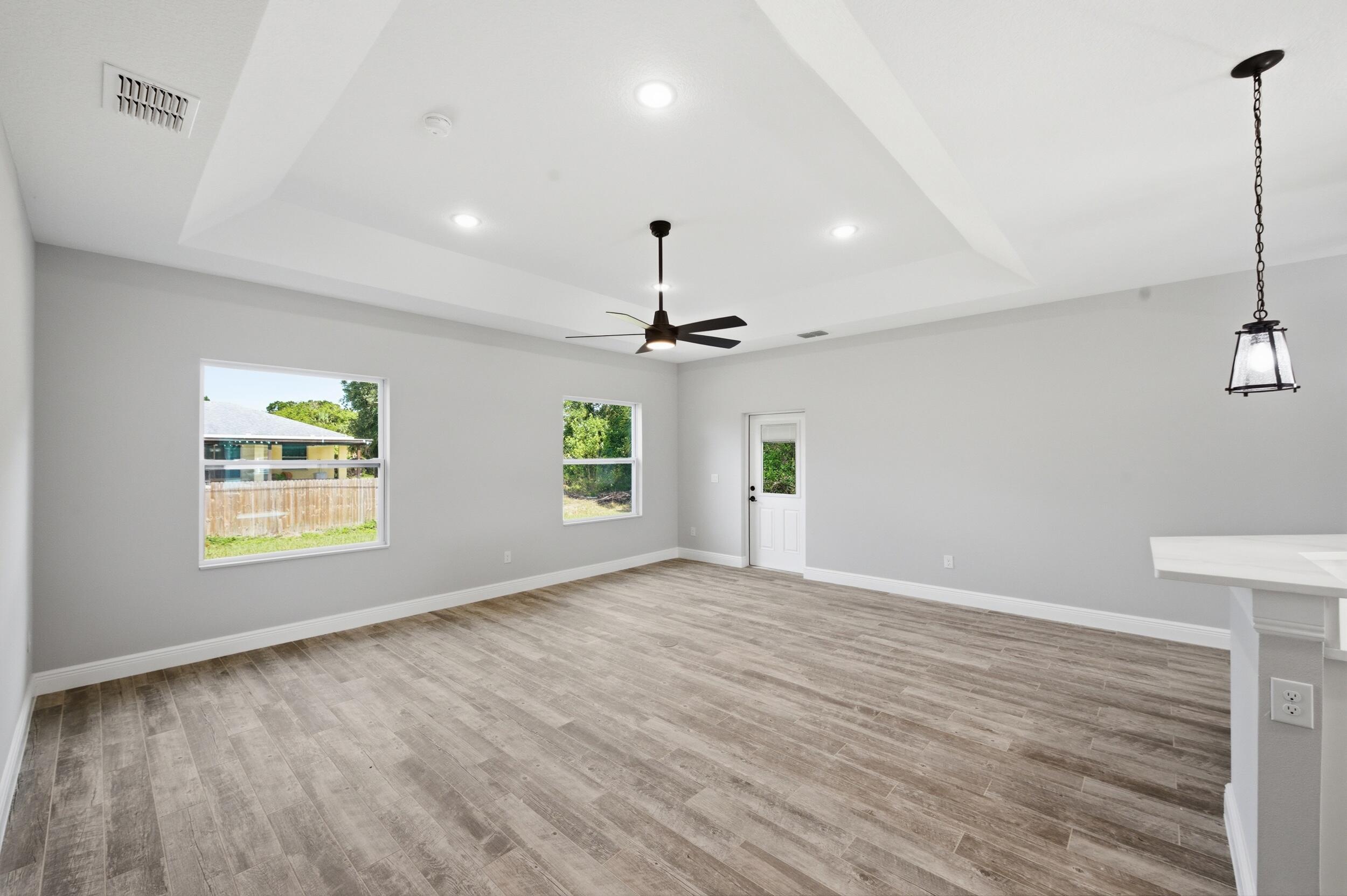 VERO LAKE ESTATES UNIT J - Residential