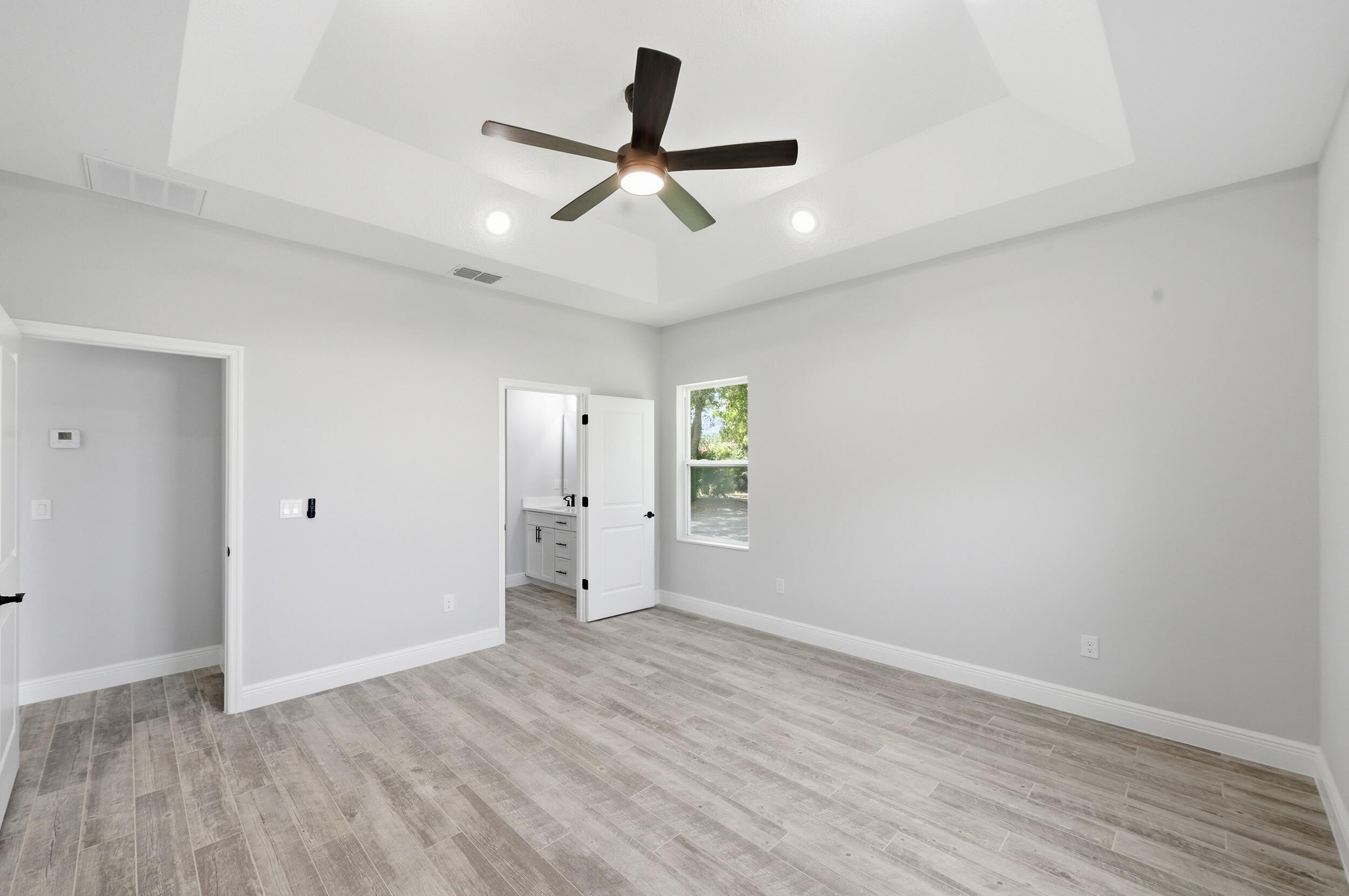 VERO LAKE ESTATES UNIT J - Residential