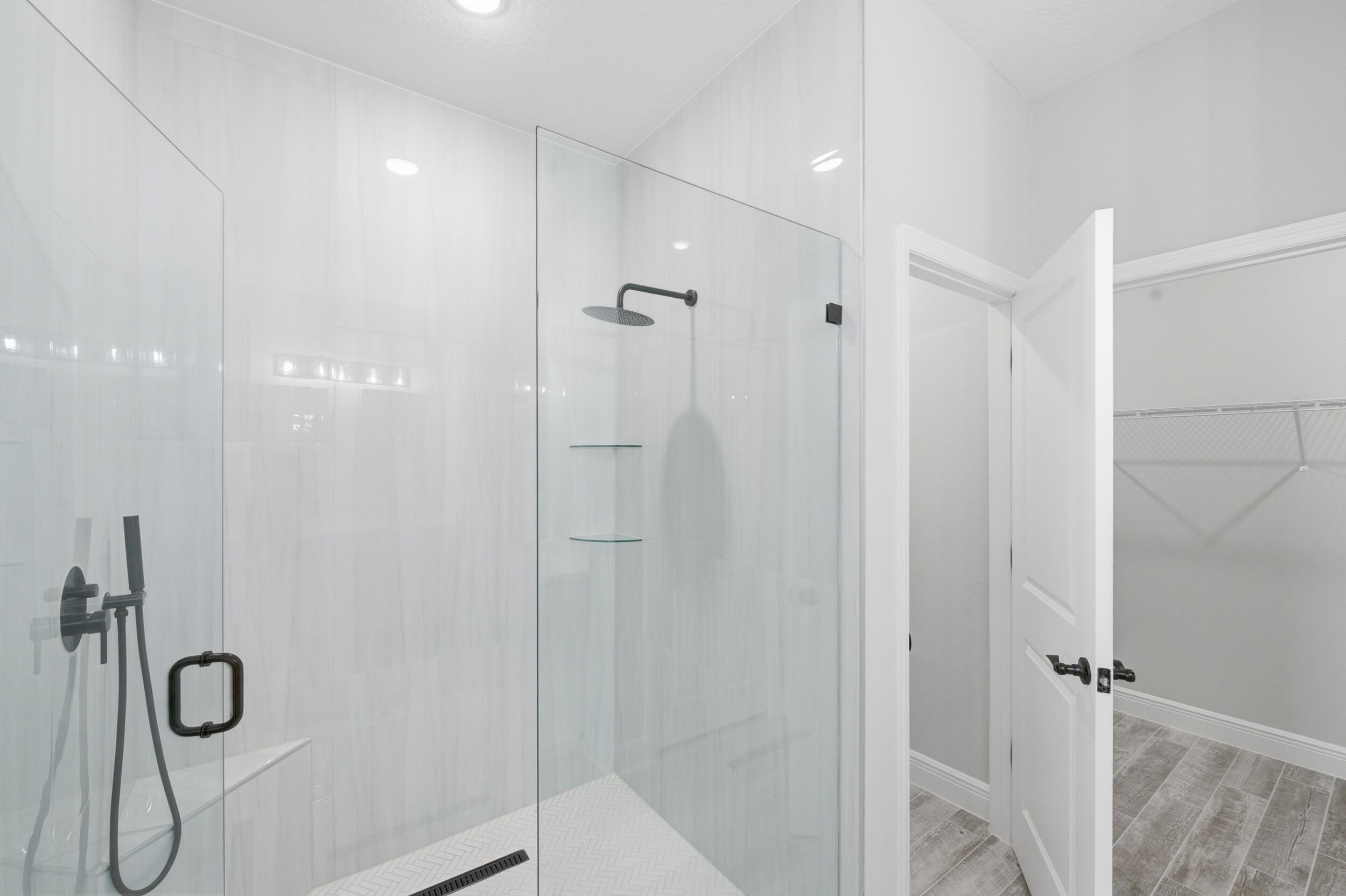 VERO LAKE ESTATES UNIT J - Residential