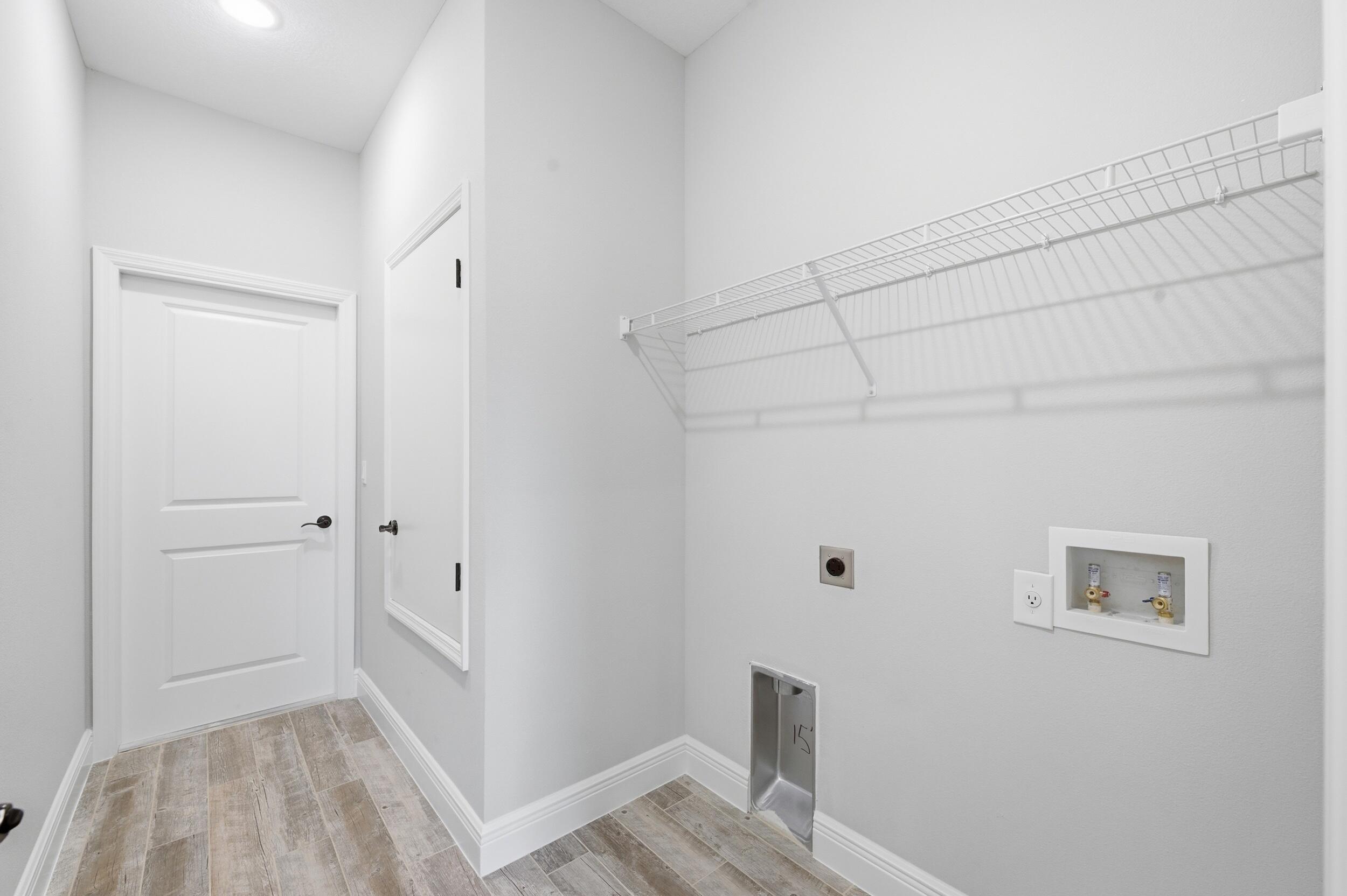 VERO LAKE ESTATES UNIT J - Residential