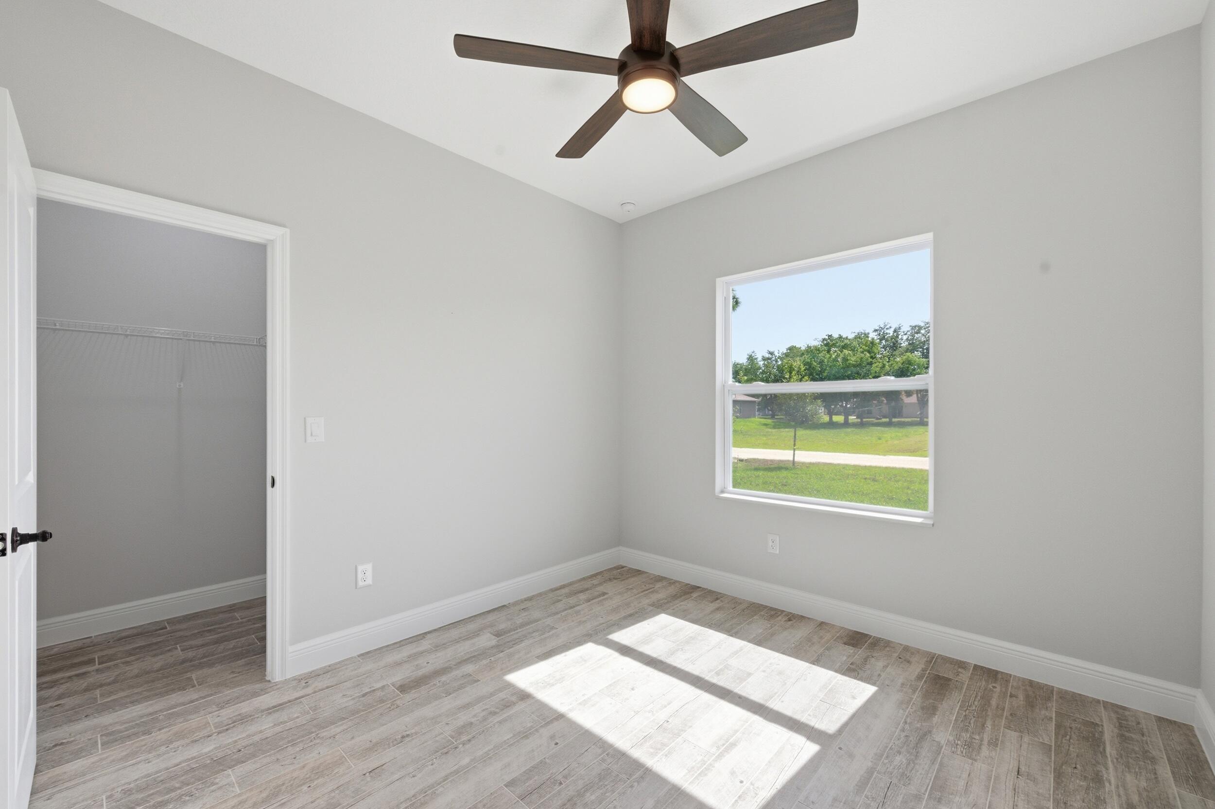 VERO LAKE ESTATES UNIT J - Residential