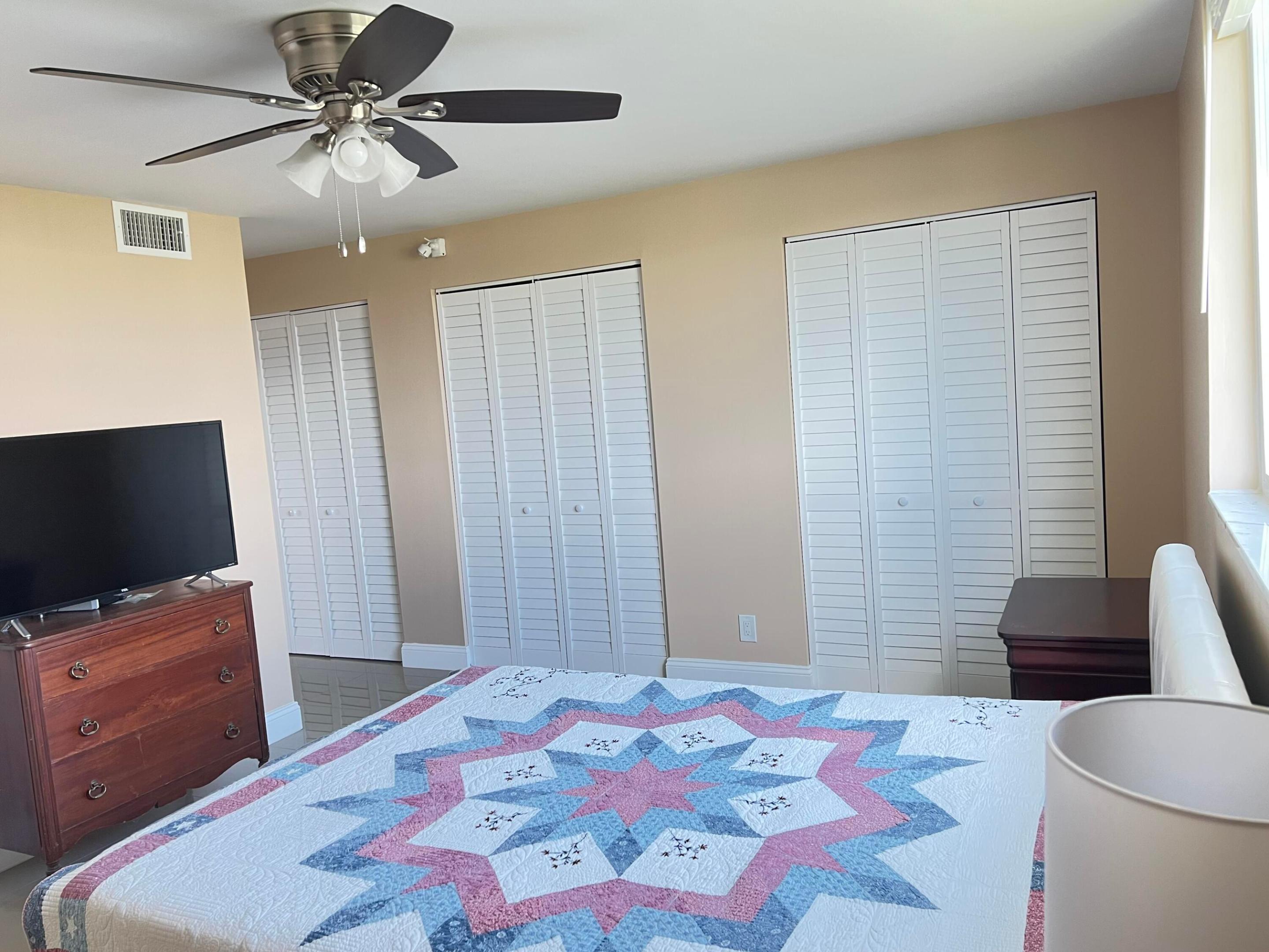 MEADOWBROOK LAKES VIEW CONDO - Residential