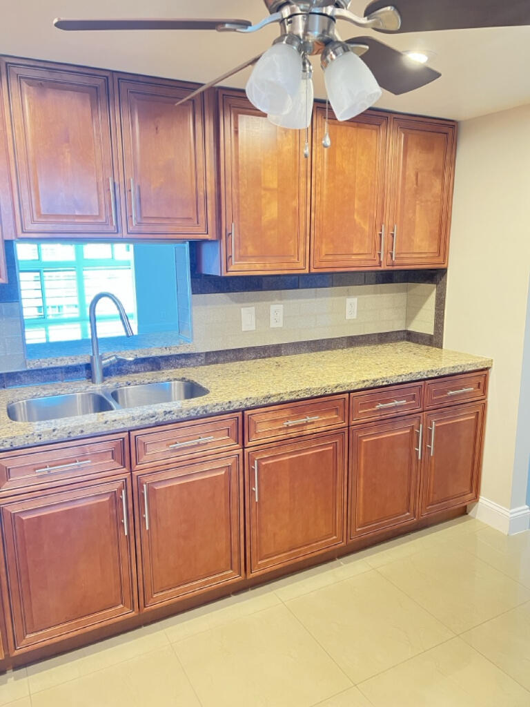 301 SE 3rd Street 606