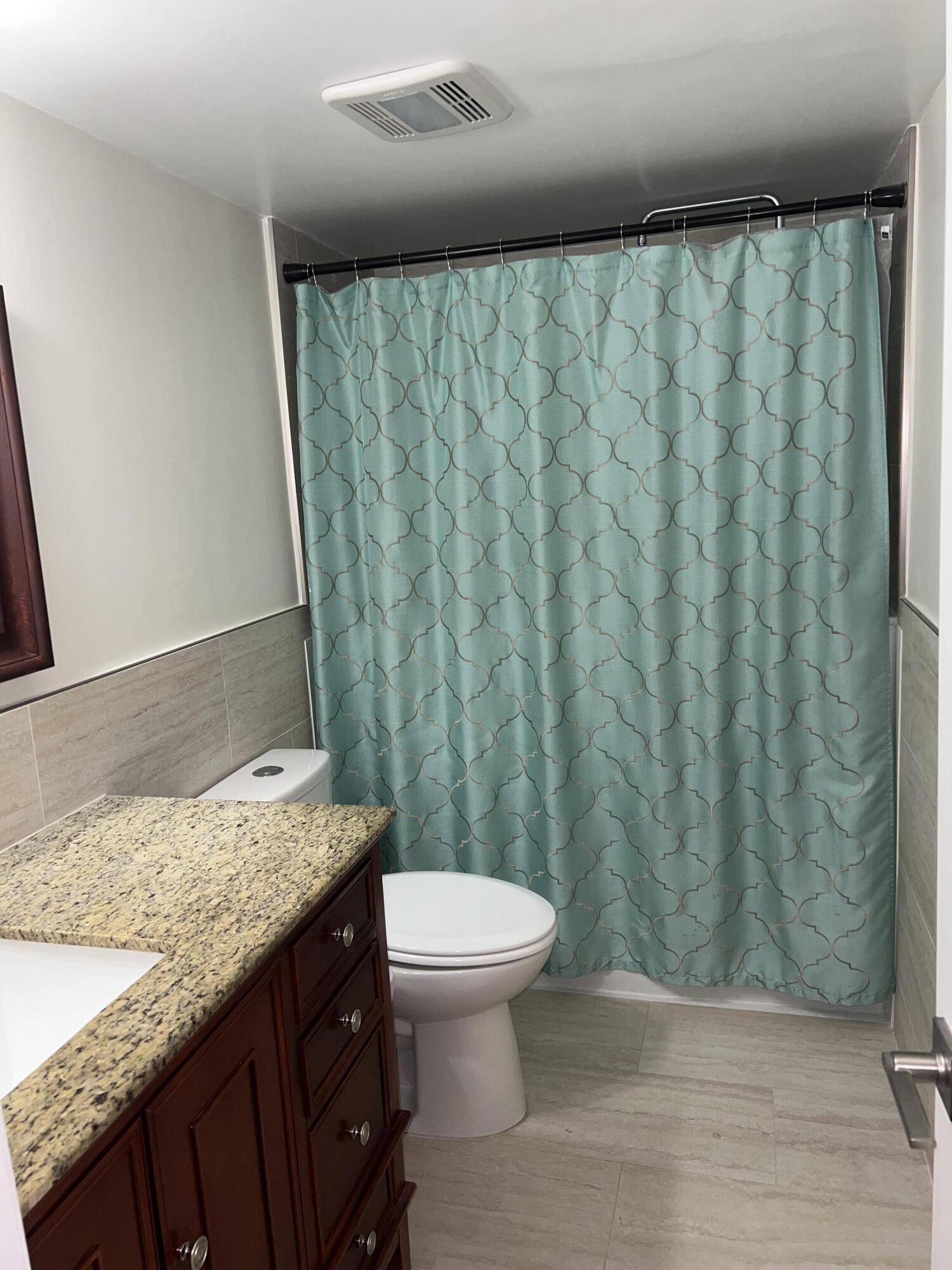MEADOWBROOK LAKES VIEW CONDO - Residential