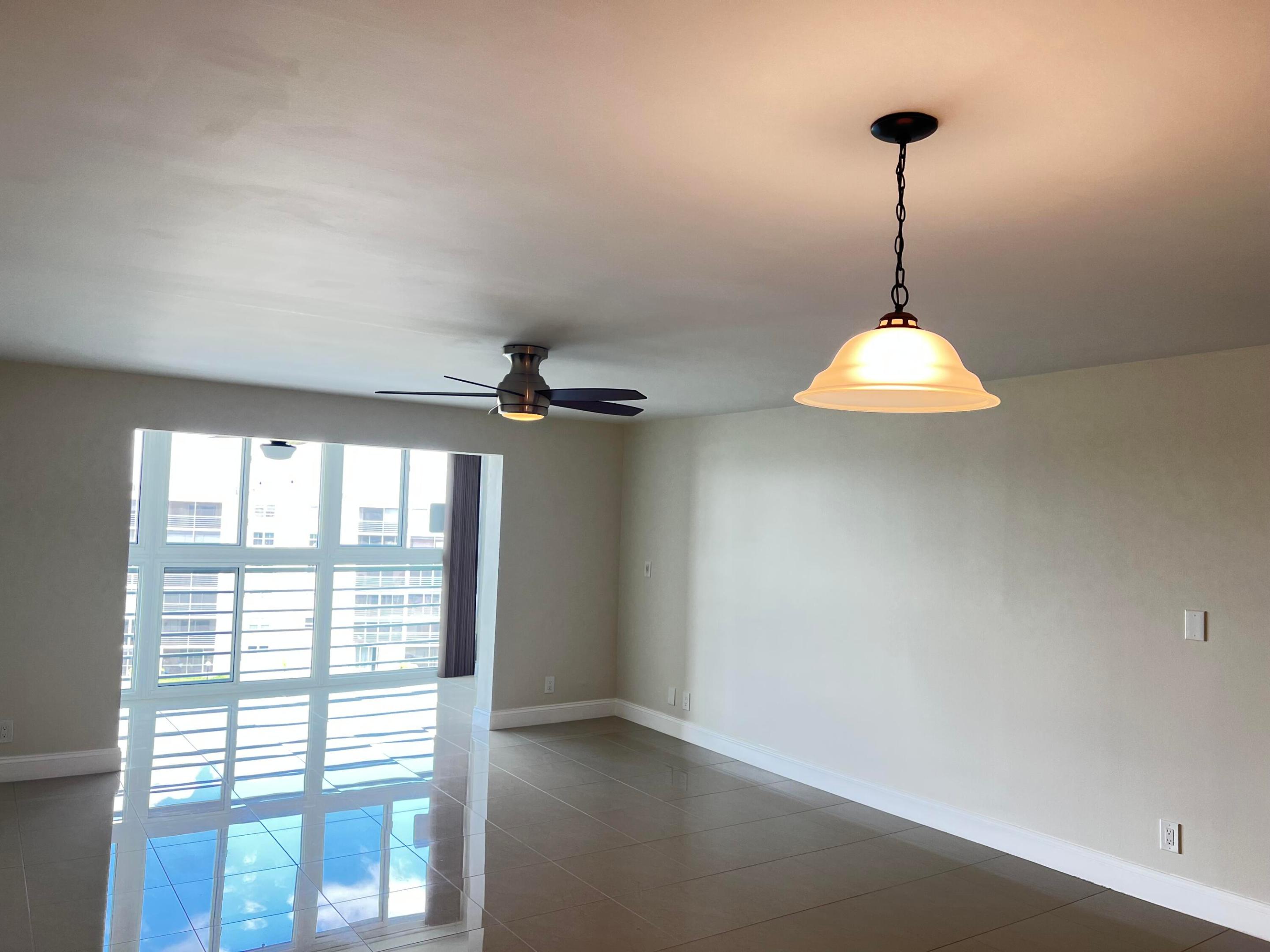 MEADOWBROOK LAKES VIEW CONDO - Residential
