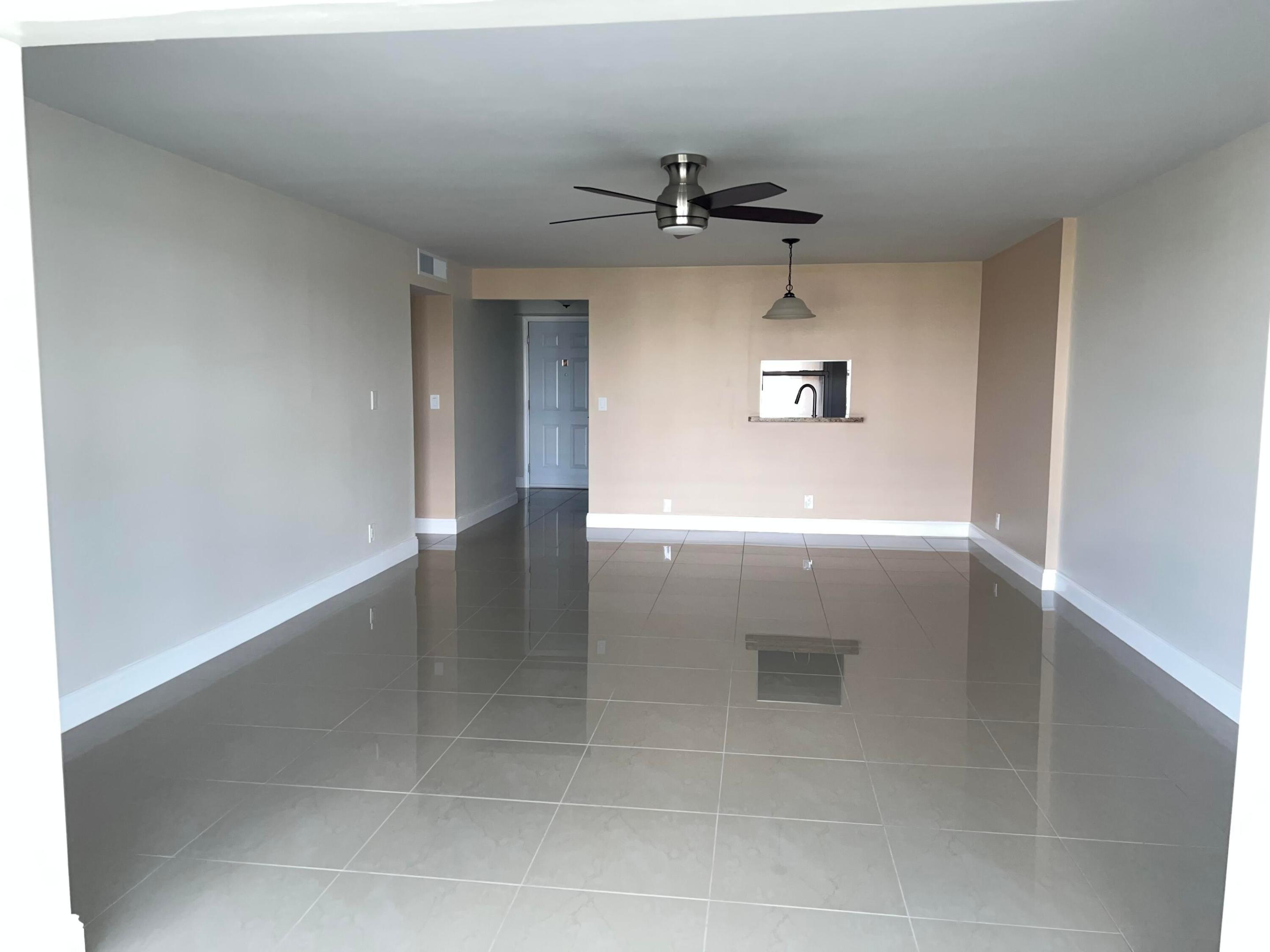 MEADOWBROOK LAKES VIEW CONDO - Residential