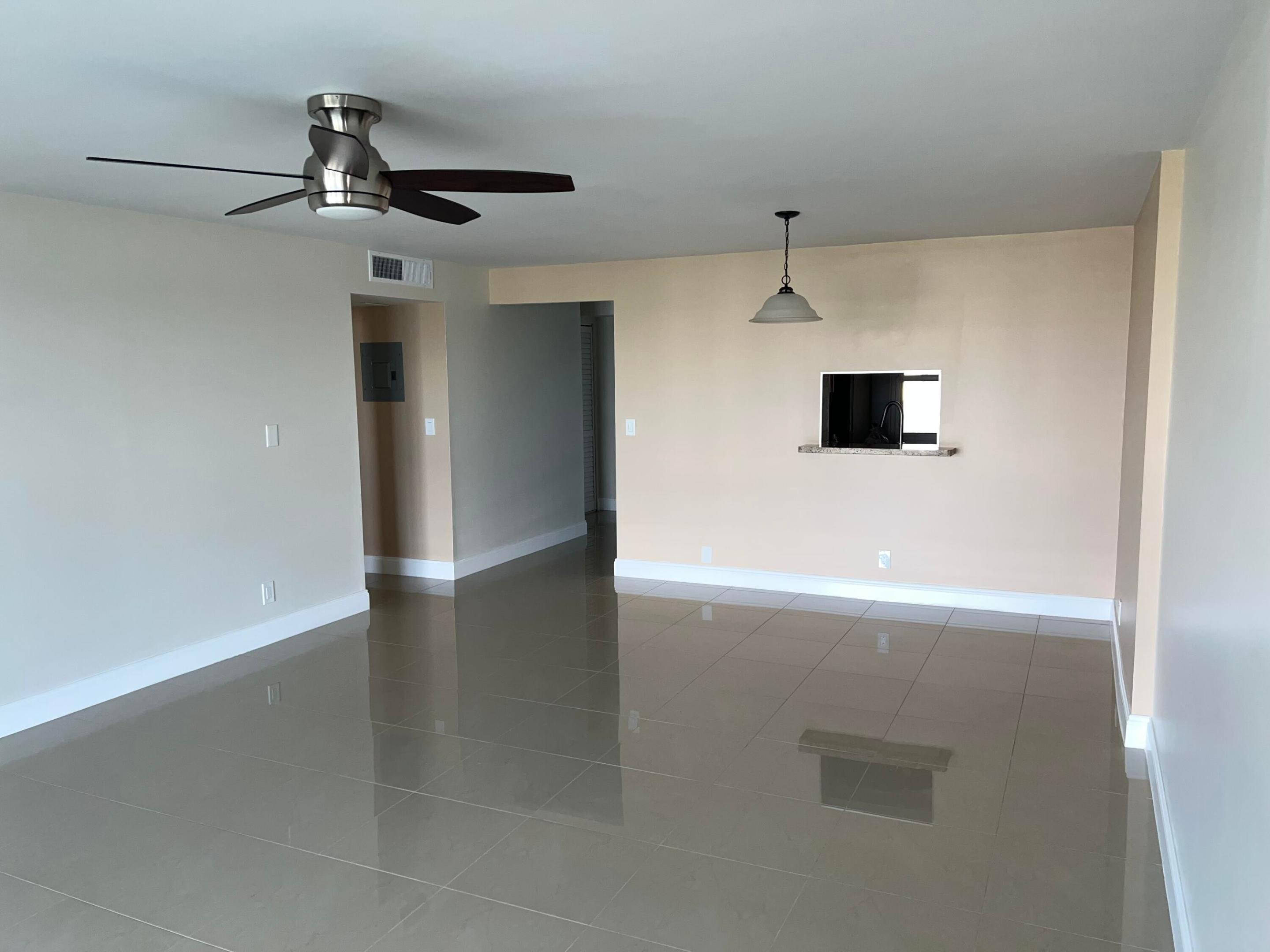 MEADOWBROOK LAKES VIEW CONDO - Residential