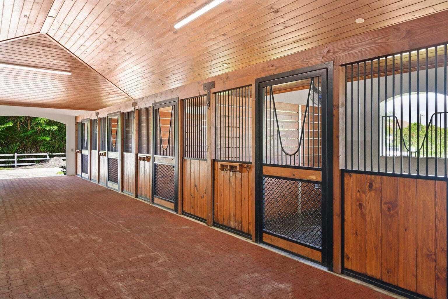 SADDLE TRAIL PARK OF WELL - Residential Lease