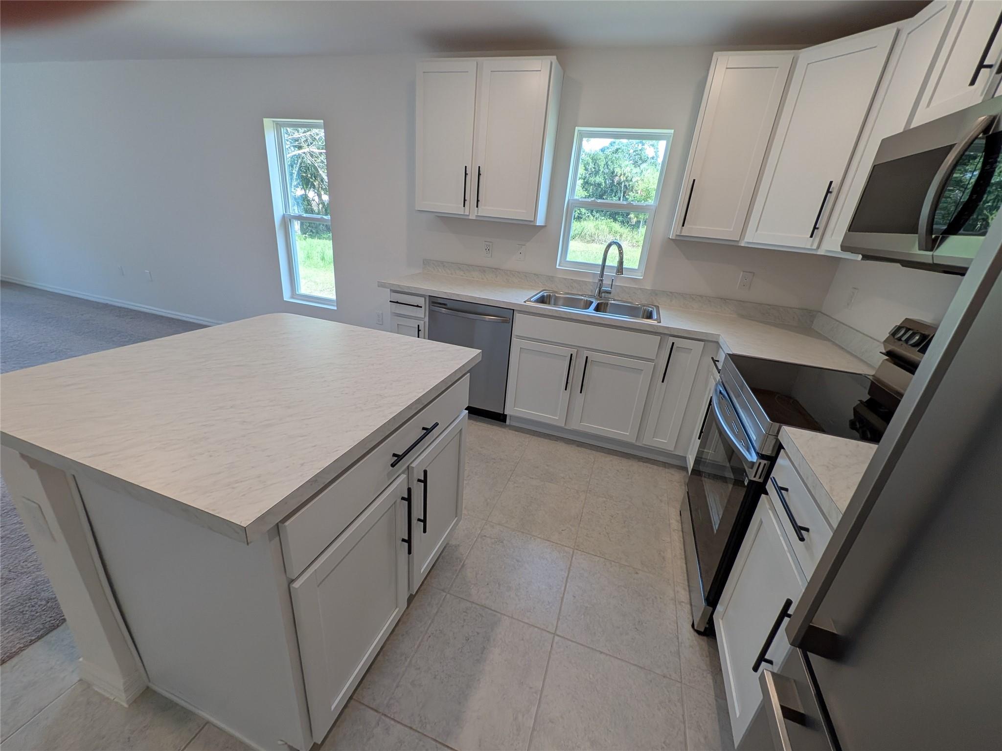 Vero Lake Estates Unit H- - Residential Lease