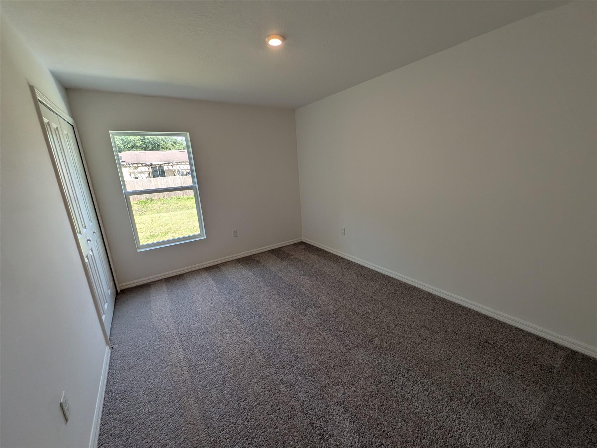 Vero Lake Estates Unit H- - Residential Lease