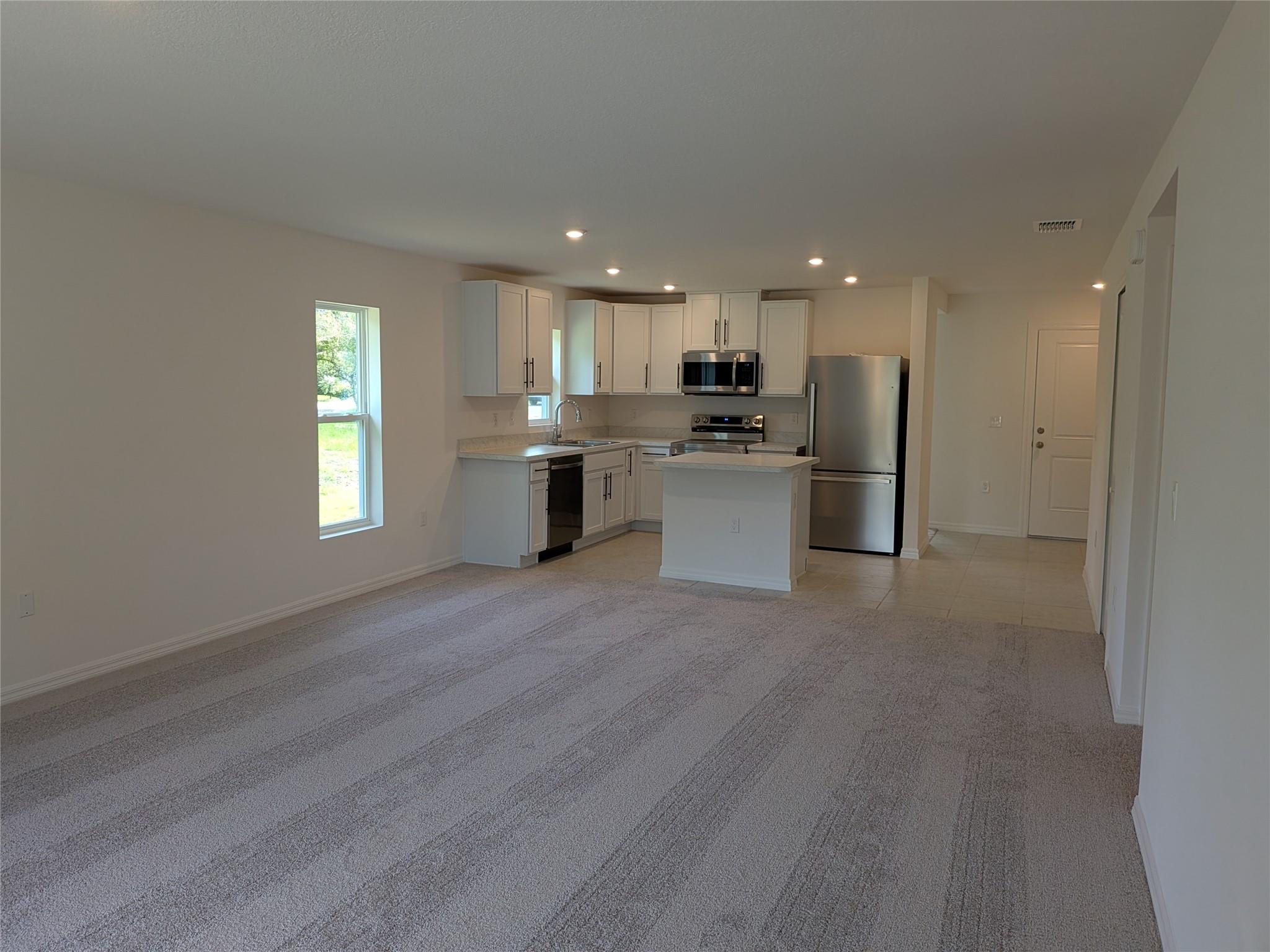 Vero Lake Estates Unit H- - Residential Lease