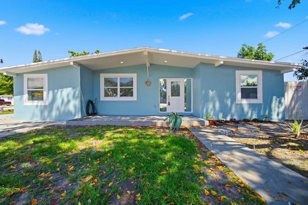 Photo of 1517 NE 53rd Court, Pompano Beach, FL 33064 (MLS # B26008241)