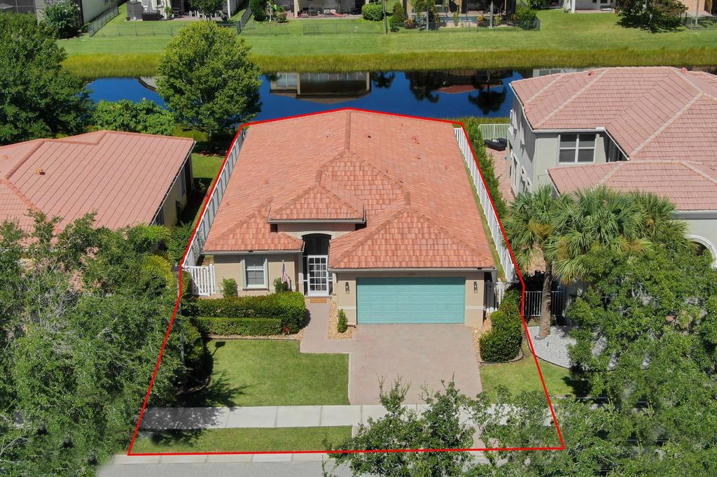 Photo of 11227 SW Kingslake Circle, Port Saint Lucie, FL 34987 (MLS # R11010183)