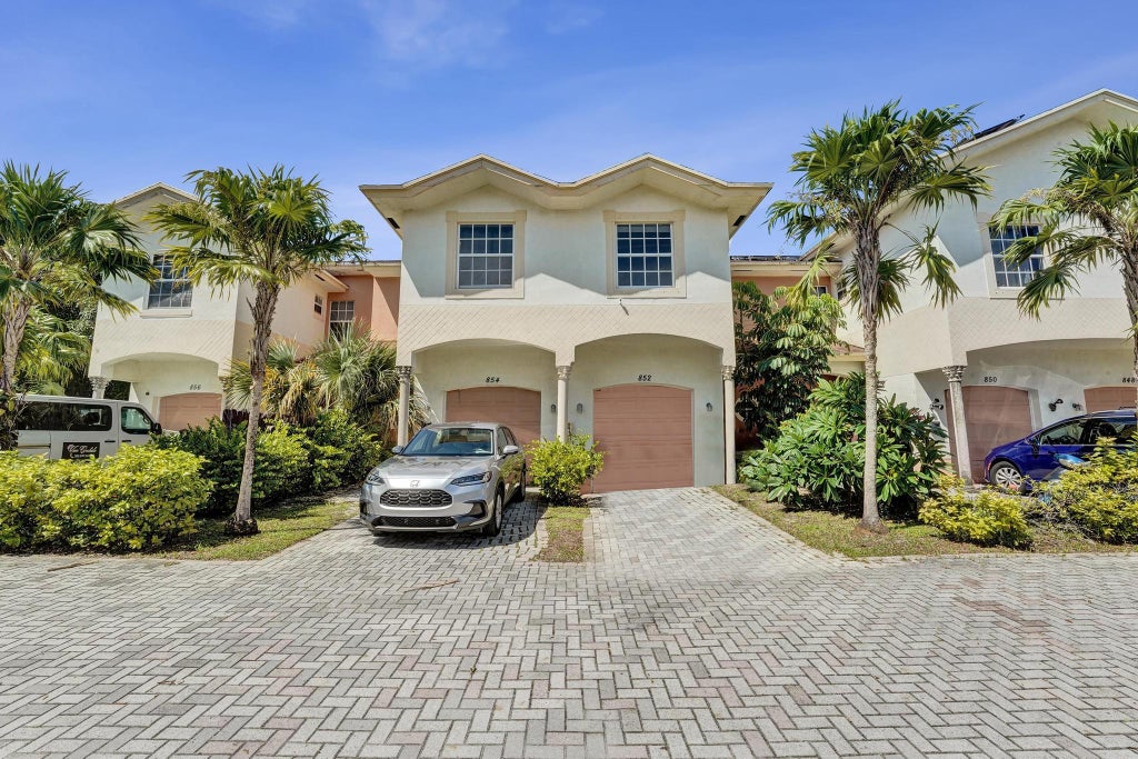 Photo of 852 NW 9TH Street, Hallandale Beach, FL 33009 (MLS # B26074789)