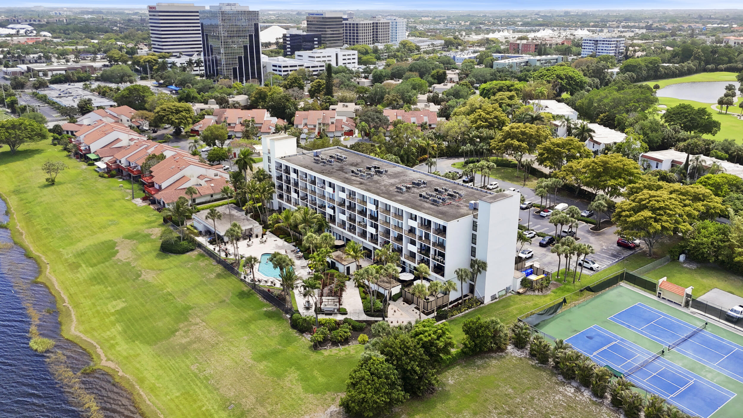 LAKESHORE CLUB CONDO - Residential