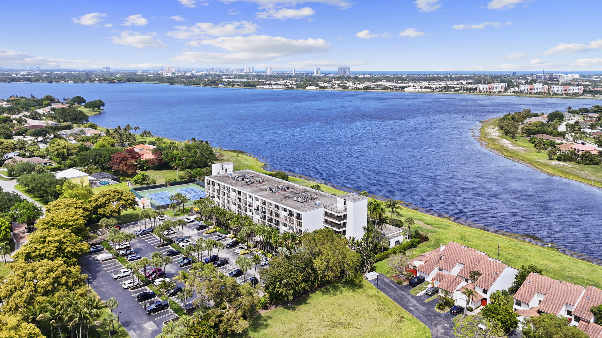 LAKESHORE CLUB CONDO - Residential