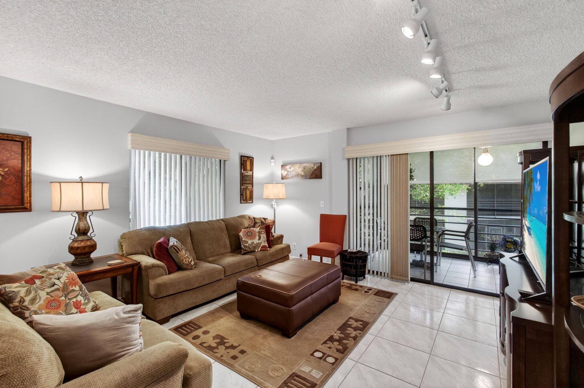 LAKESIDE CONDO 5 OF BANYAN SPRINGS - Residential