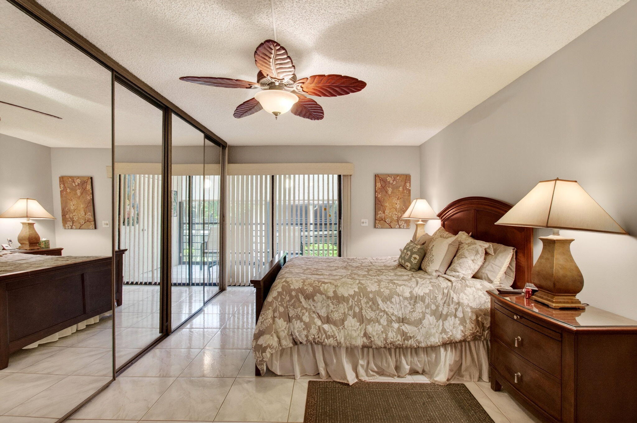 LAKESIDE CONDO 5 OF BANYAN SPRINGS - Residential
