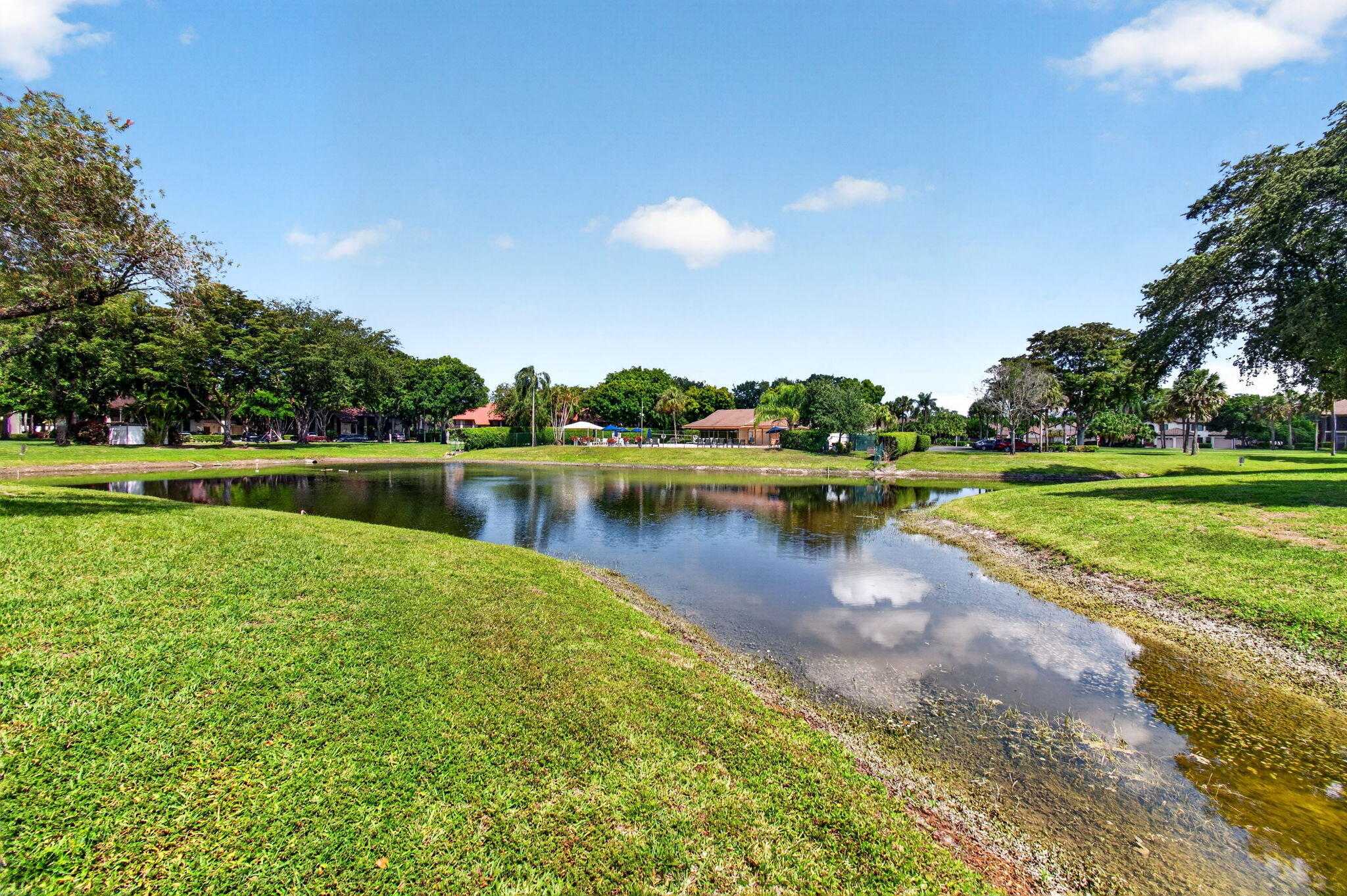 LAKESIDE CONDO 5 OF BANYAN SPRINGS - Residential