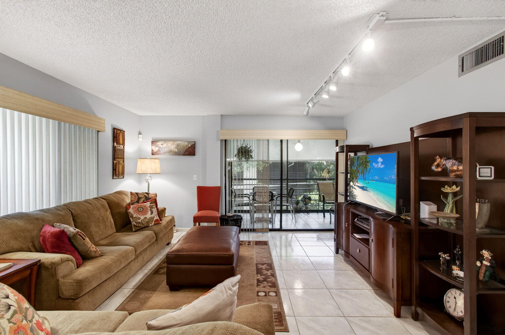LAKESIDE CONDO 5 OF BANYAN SPRINGS - Residential