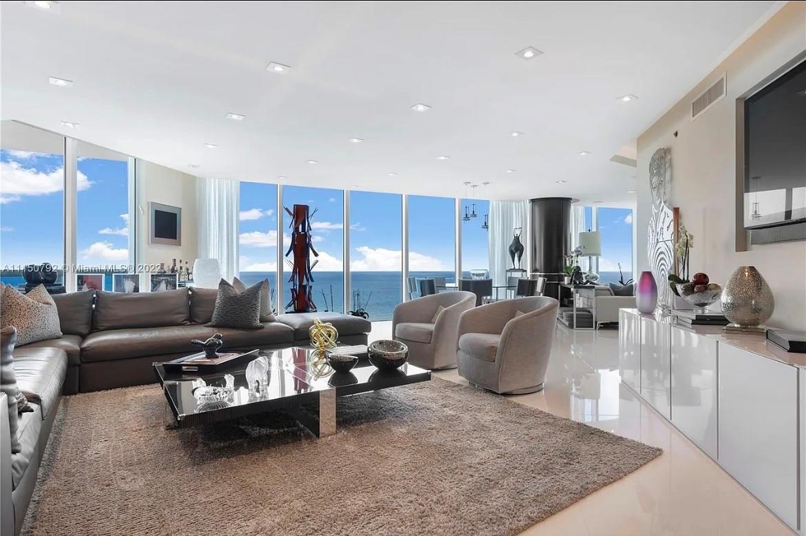 Impeccably upgraded 3 bed, 3.5 bath + den + pantry with breathtaking direct ocean views from every room. Featuring Control 4 automation, electric blinds, Italian doors, polished limestone floors, custom wood paneling, built-in closets. Spacious layout with top-tier finishes throughout. Storage unit included.
5-Star Amenities: Beach cabanas & service, pool, tennis, pick-ball & basketball courts, gym, spa, sauna, theater, BBQ area, party room, and on-site restaurant. A rare blend of luxury, comfort, and location!