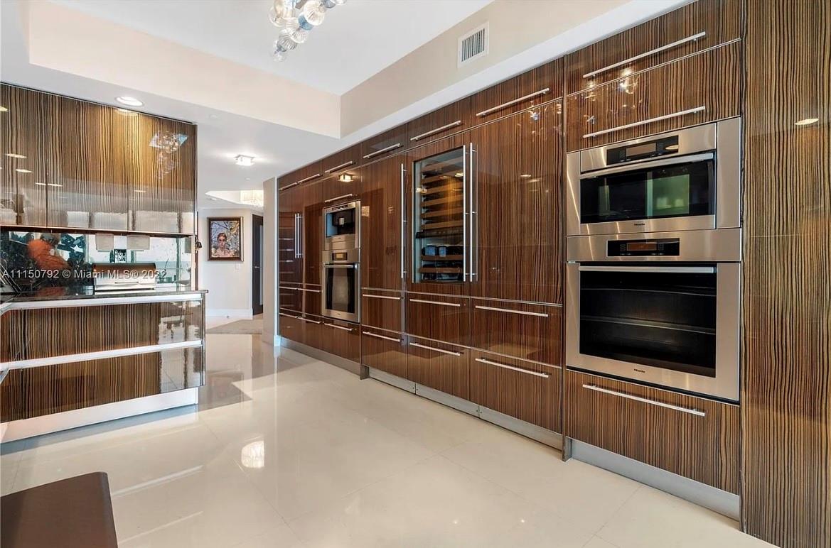 Trump Hollywood - Residential