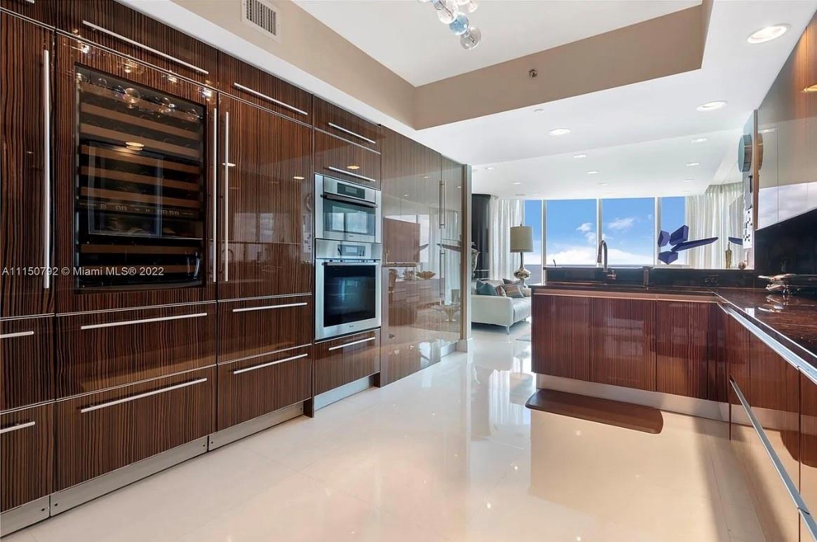 Trump Hollywood - Residential