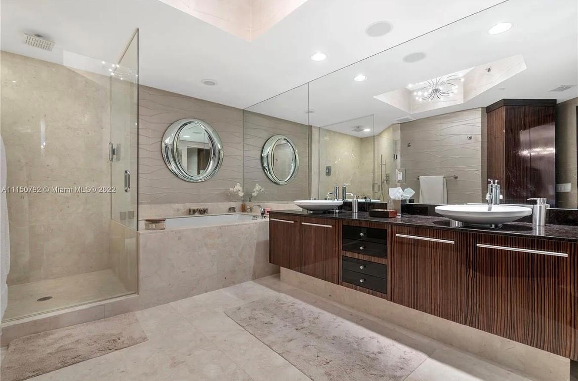 Trump Hollywood - Residential